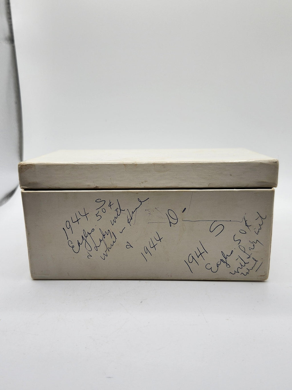 Vintage 1938 Mrs Day's Ideal Baby Shoes Size 2 Medium White Leather Box USA