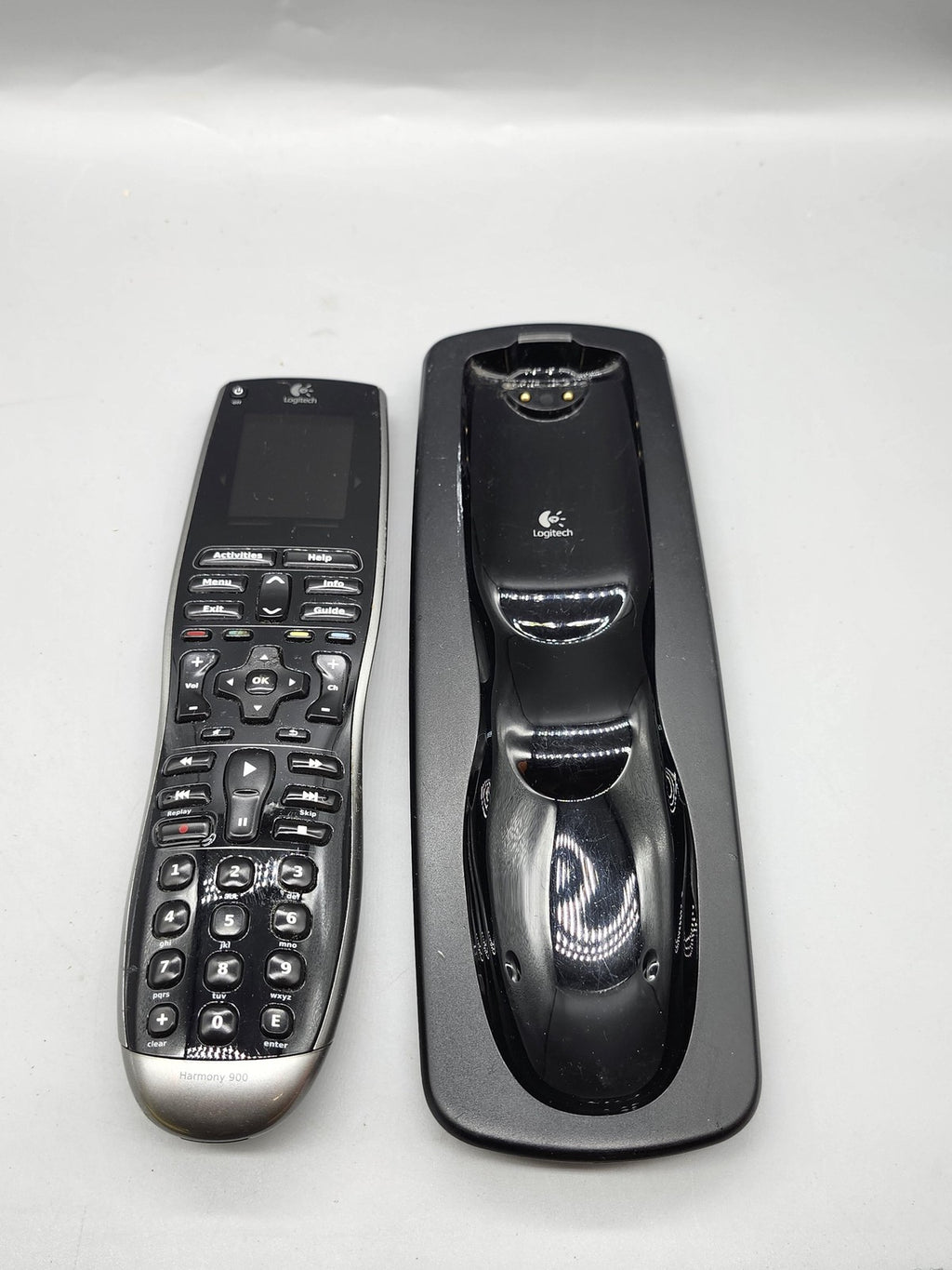 Logitech Harmony 900 Home Theater Remote Control Cradle Black As-Is Parts Repair