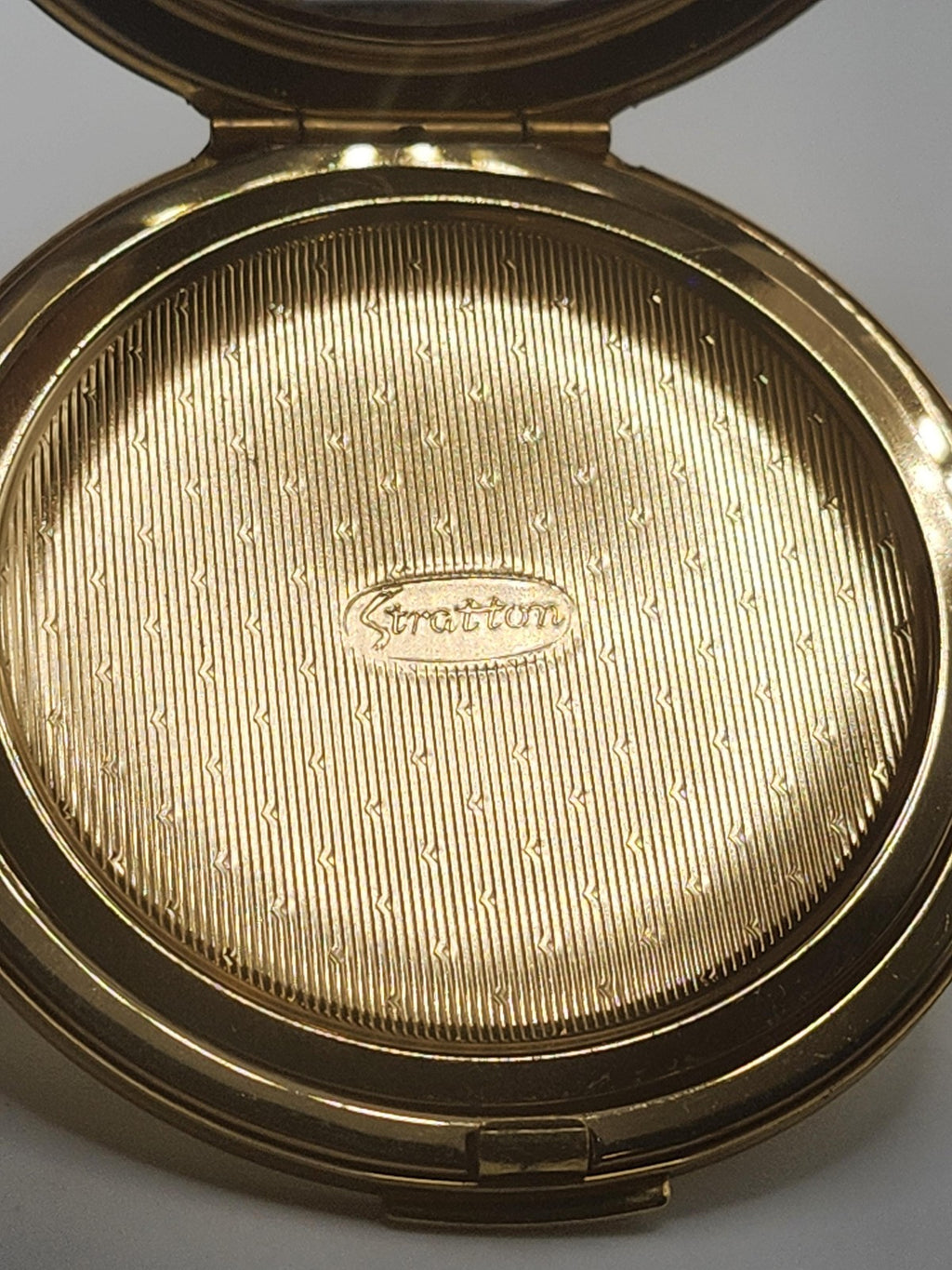 Vintage Stratton Compact Mirror Floral Enamel Round Gold Tone Black England
