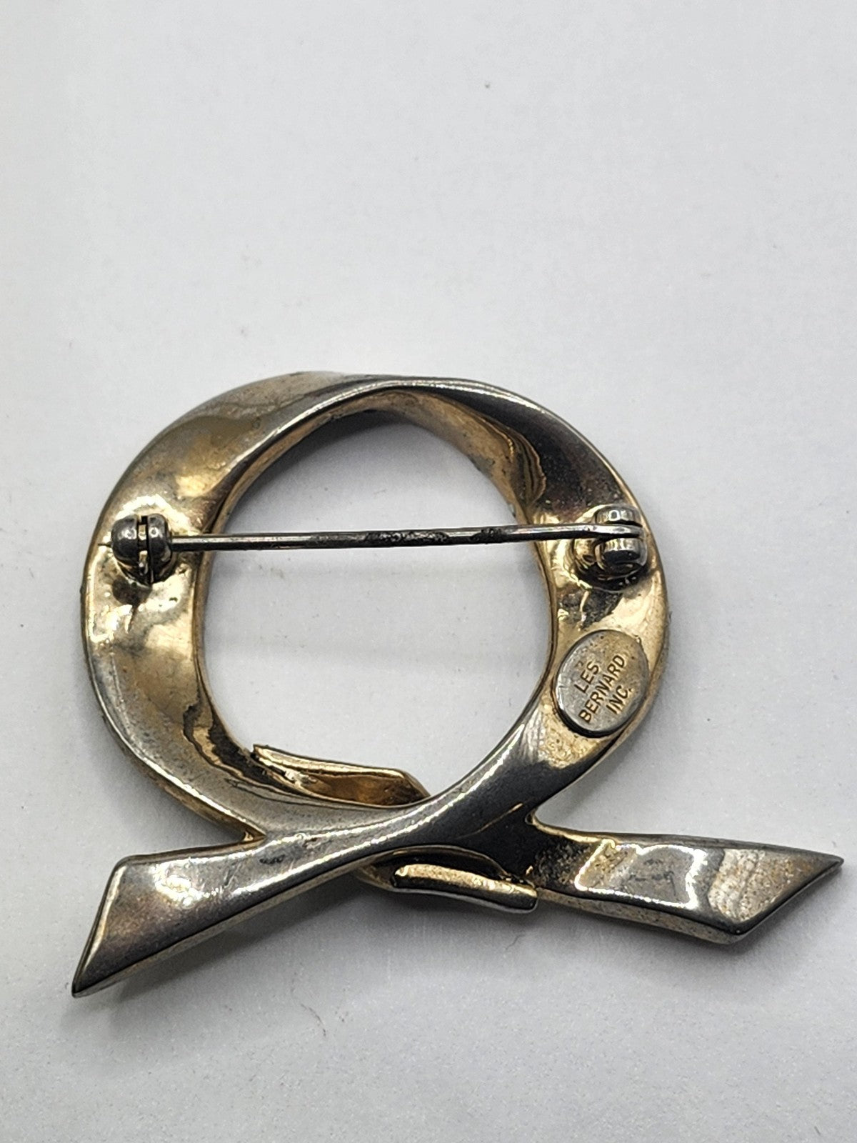 Vintage Les Bernard Ribbon Brooch Pin Gold Tone Multicolor Rhinestone 2 Inch