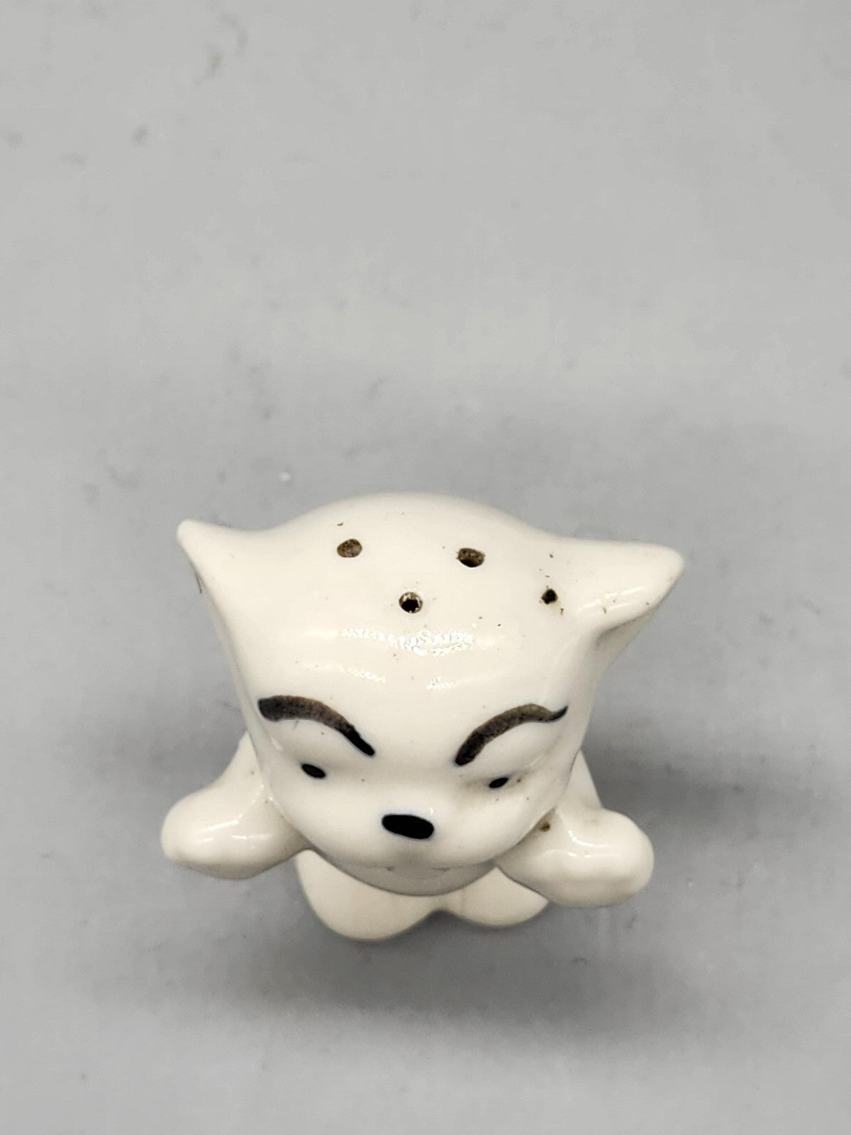 Ceramic Bear Salt & Pepper Shaker Small White Vintage Figurine Kitchen Decor