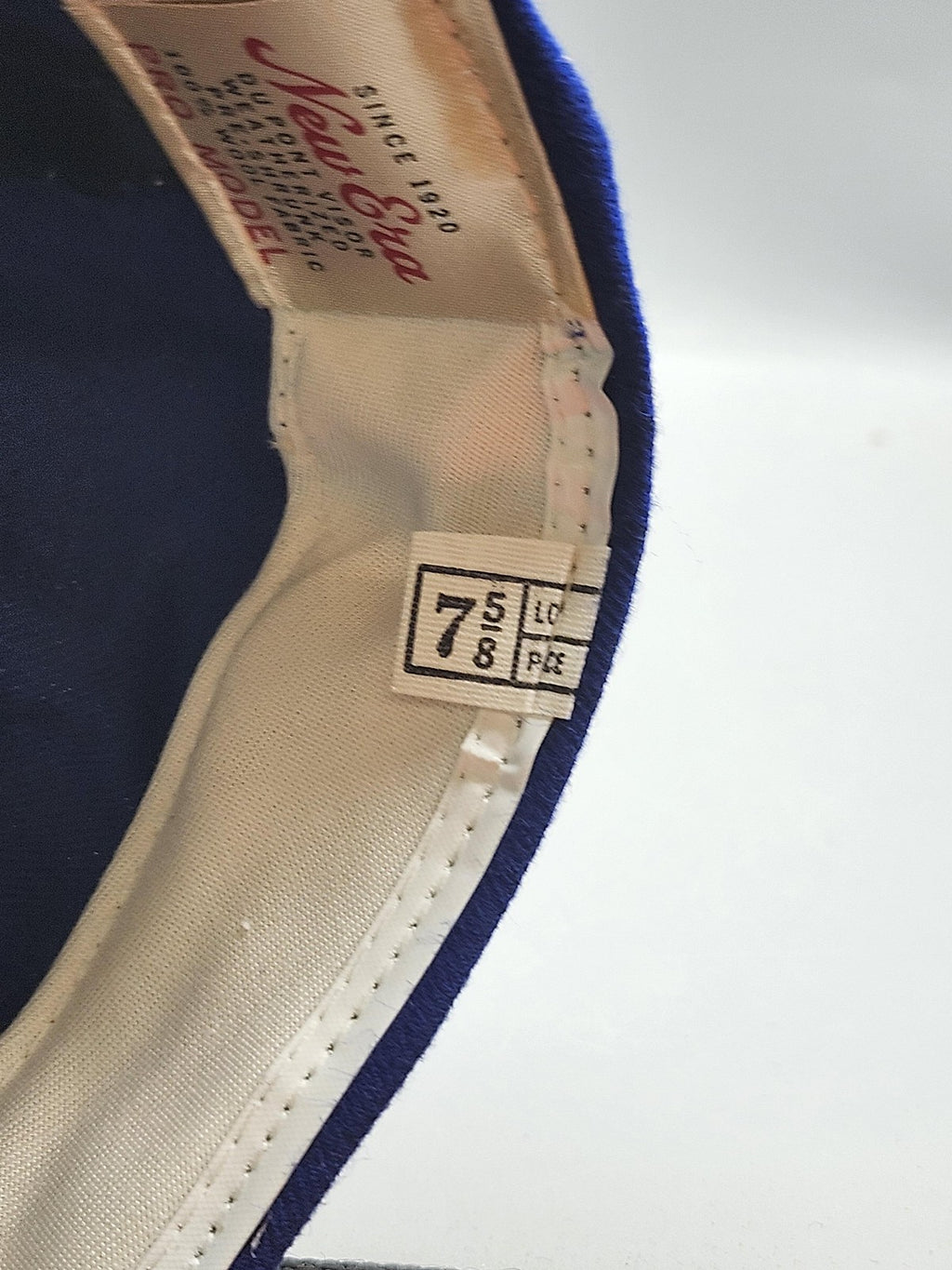 Vintage Chicago Cubs Hat Cap Fitted Mens 7 5/8 Blue MLB Baseball New Era 90s