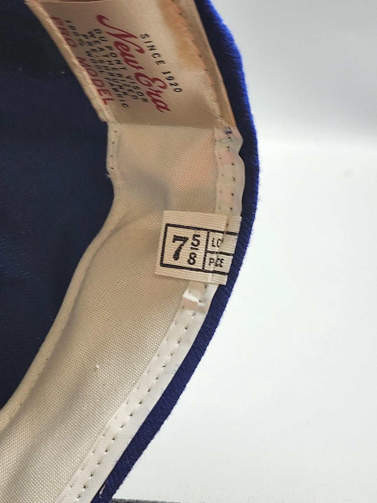 Vintage Chicago Cubs Hat Cap Fitted Mens 7 5/8 Blue MLB Baseball New Era 90s
