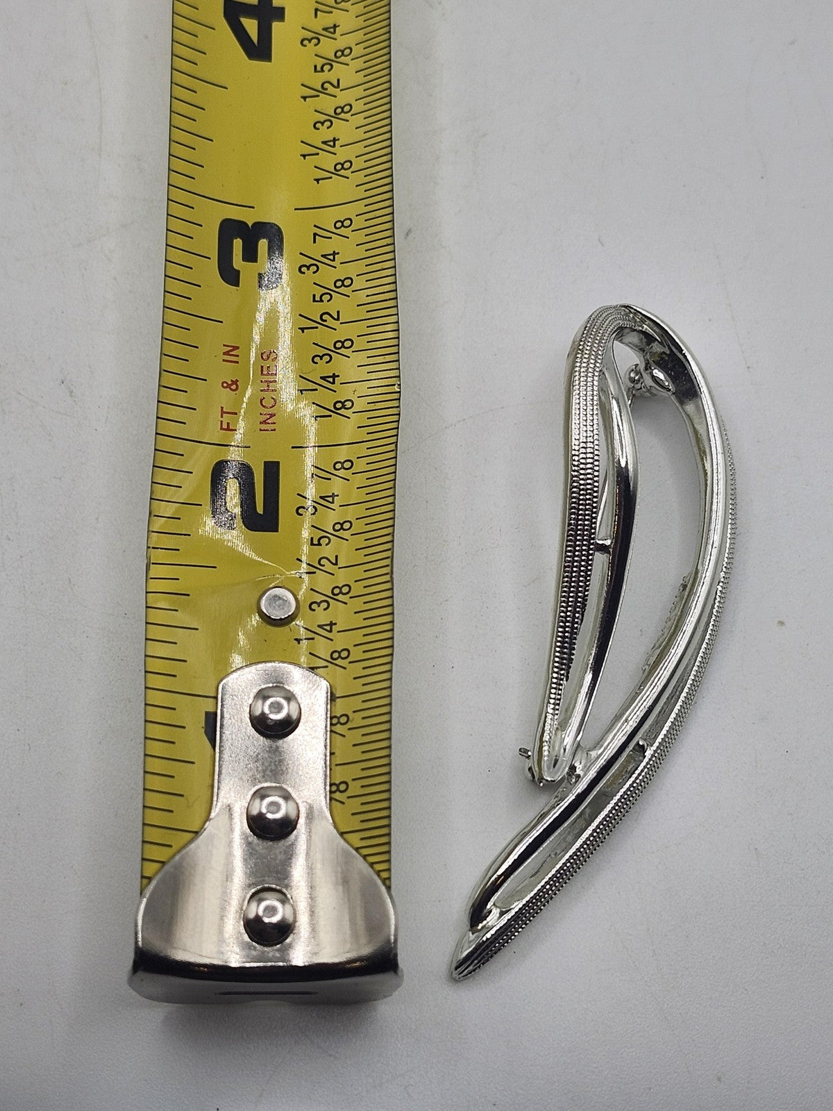 Vintage Sarah Coventry Brooch Silver Tone Abstract Swirl Pin Jewelry 3 Inch