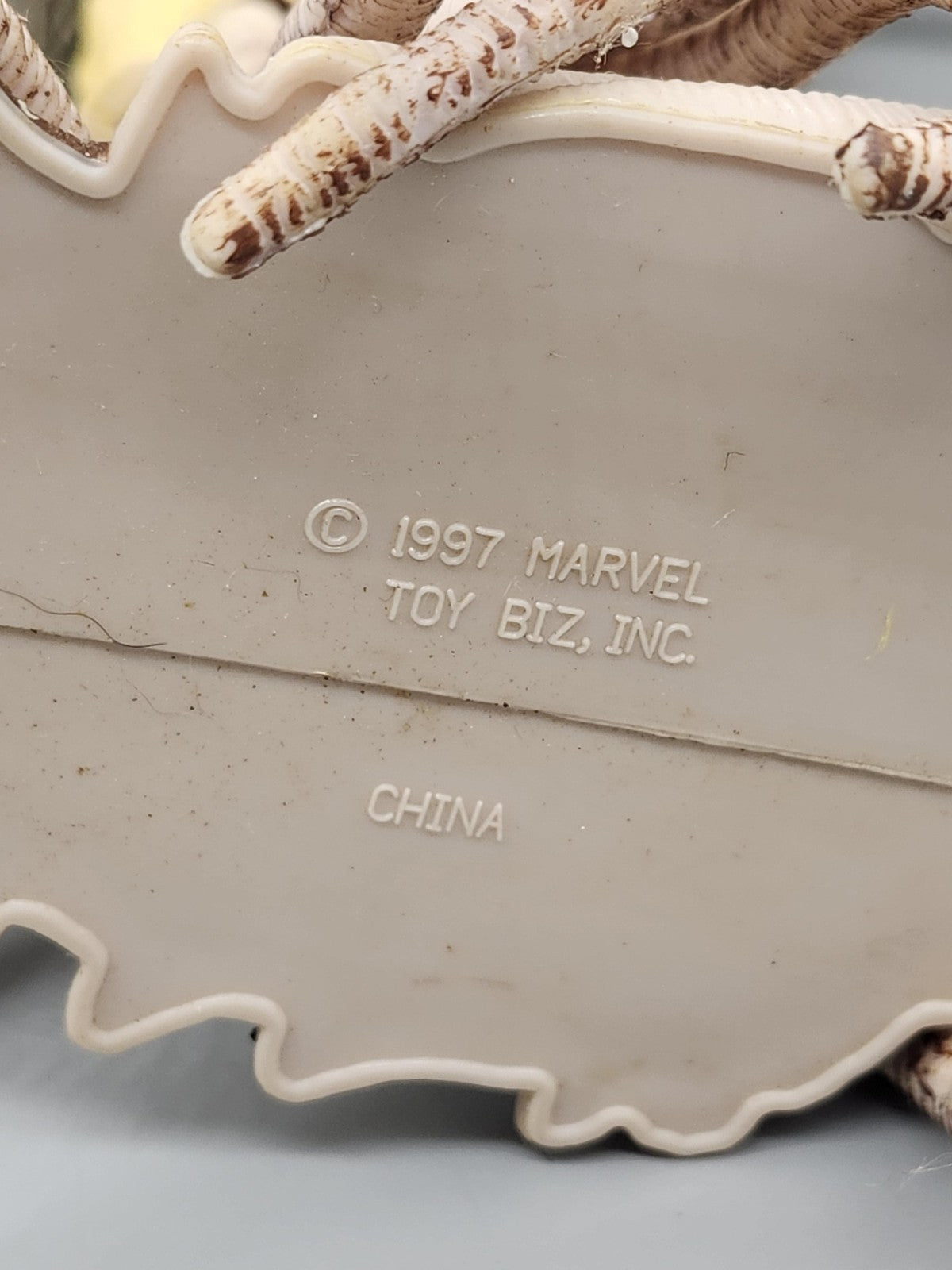 Vintage 1997 Marvel Monster Action Figure ToyBiz Beige Plastic Loose Fur Tail