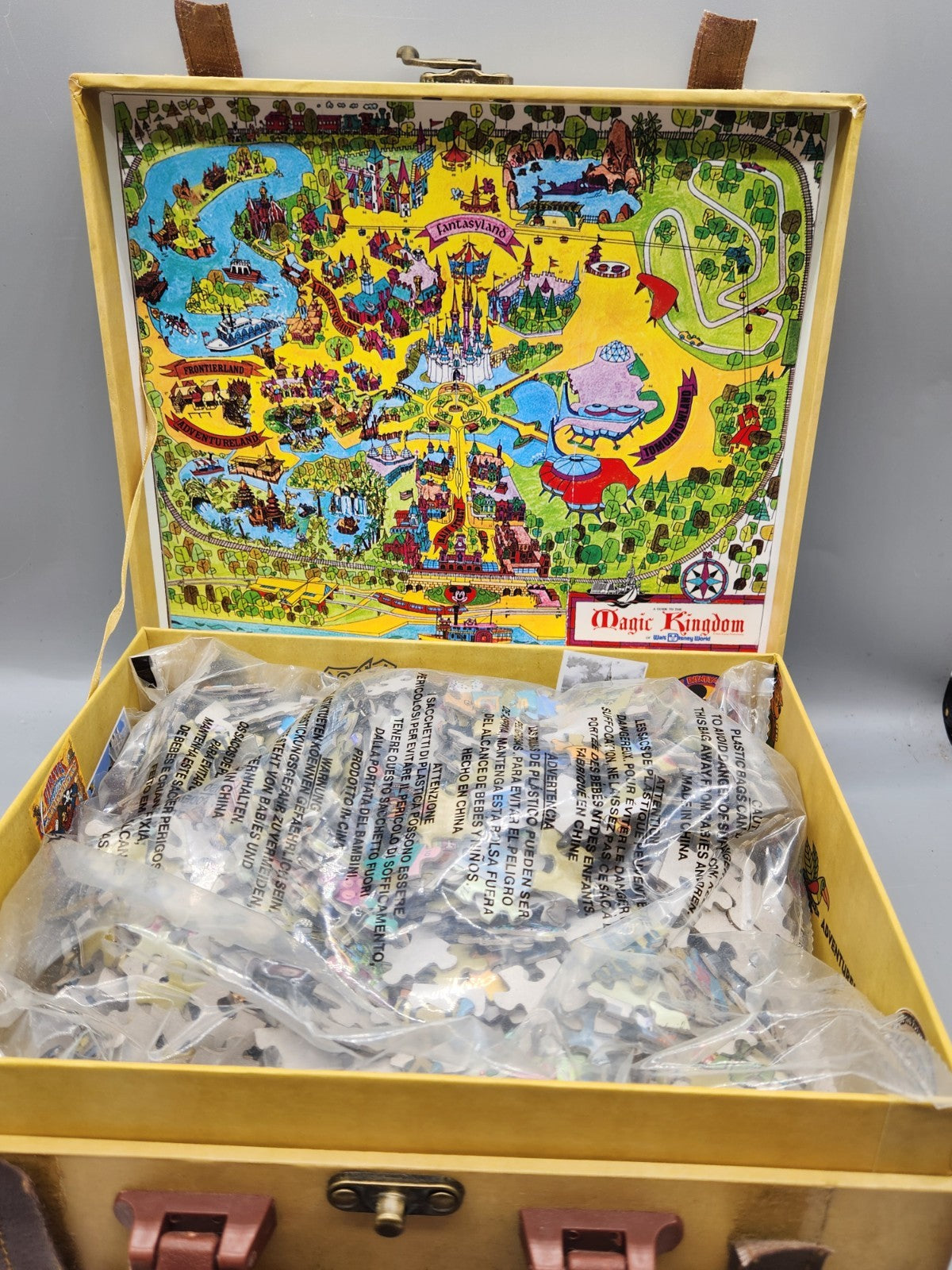 Vintage Walt Disney World Magic Kingdom Puzzle Suitcase EPCOT Monorail Travel...