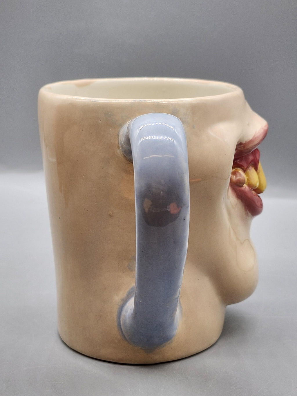 Mayco Nina Face Coffee Mug Beige Ceramic Teeth Smile Novelty Creepy Cup Decor