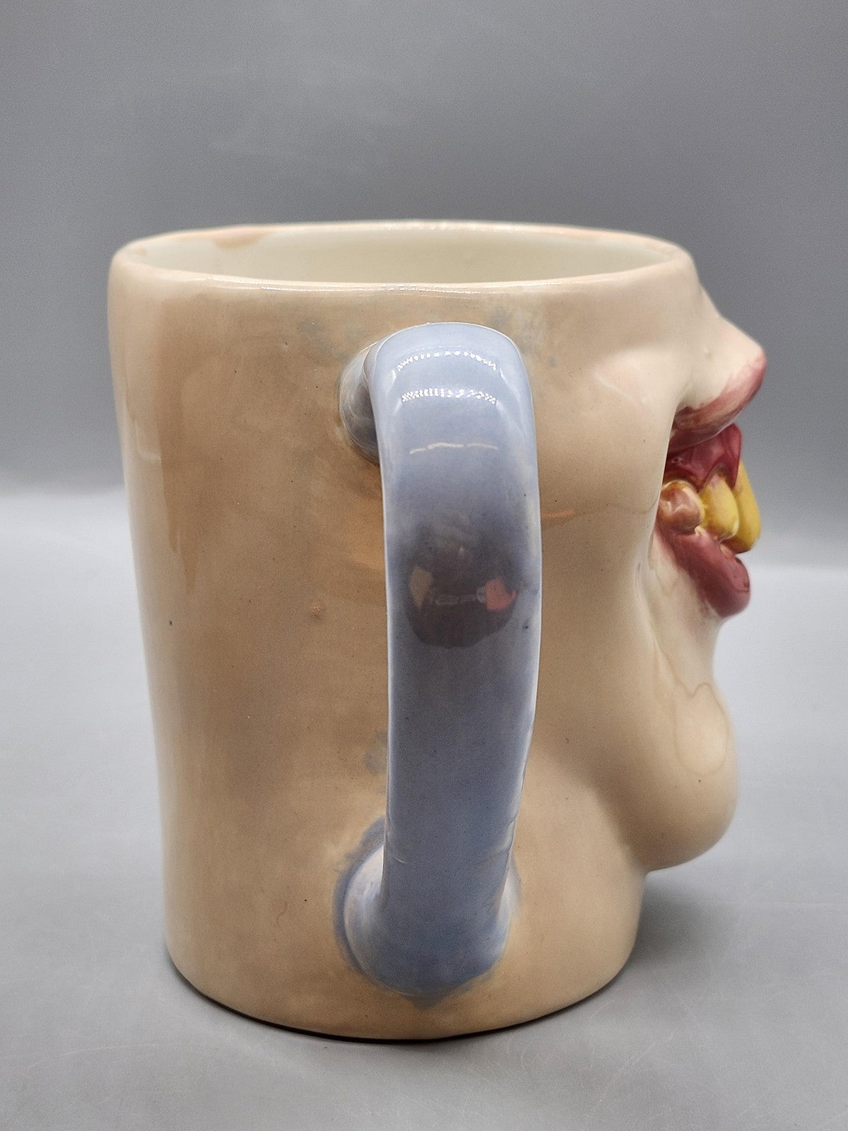 Mayco Nina Face Coffee Mug Beige Ceramic Teeth Smile Novelty Creepy Cup Decor