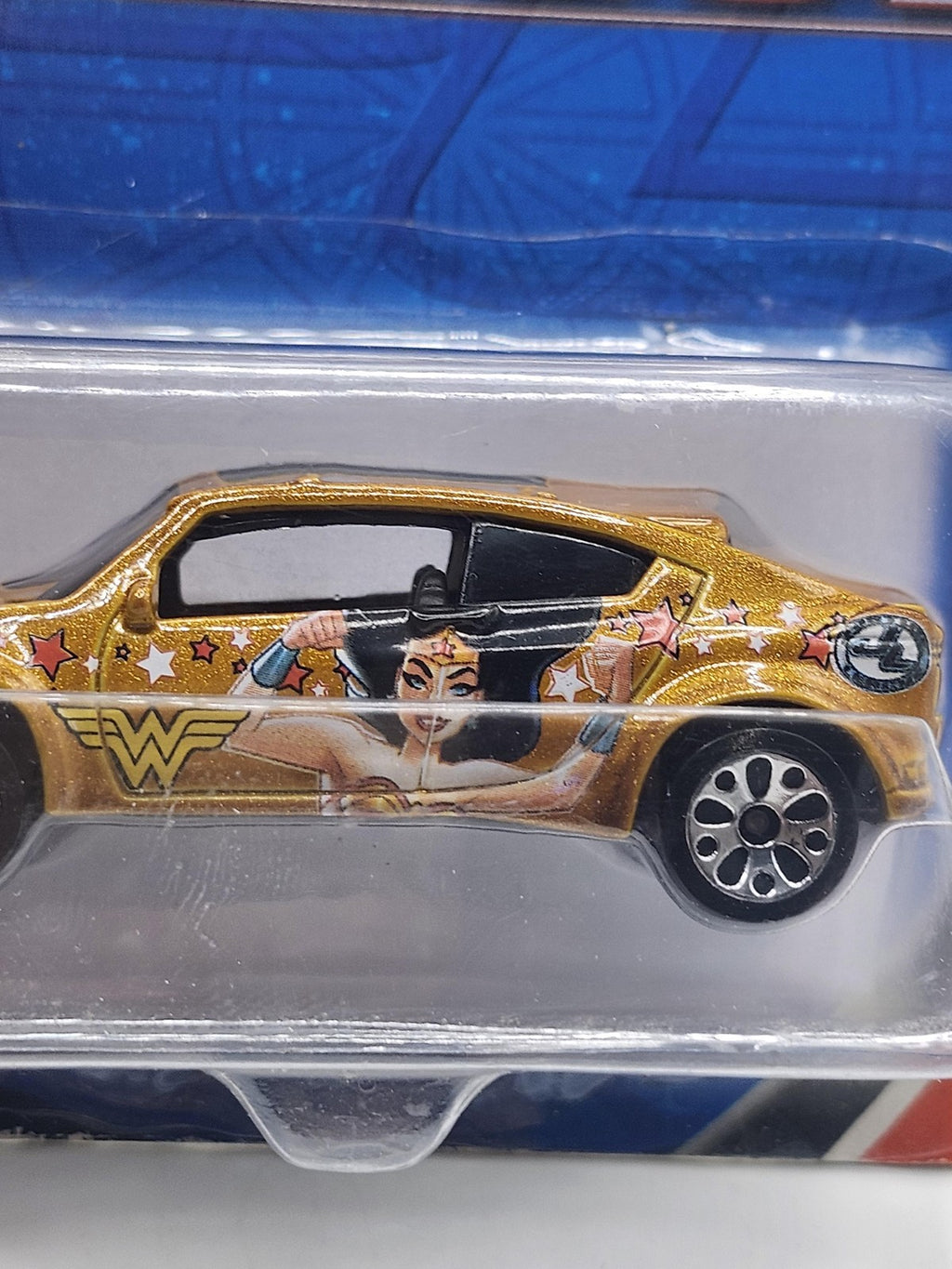 Vintage Matchbox Justice League Wonder Woman 1:64 Diecast Car Gold New Carded