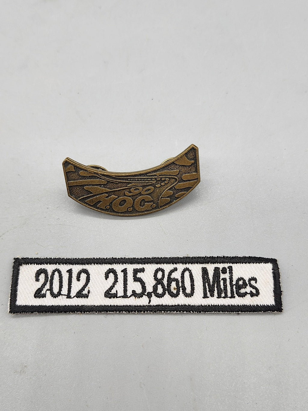 Harley-Davidson HOG Mileage Lapel Pin Patch 2012 215,860 Miles Bronze White