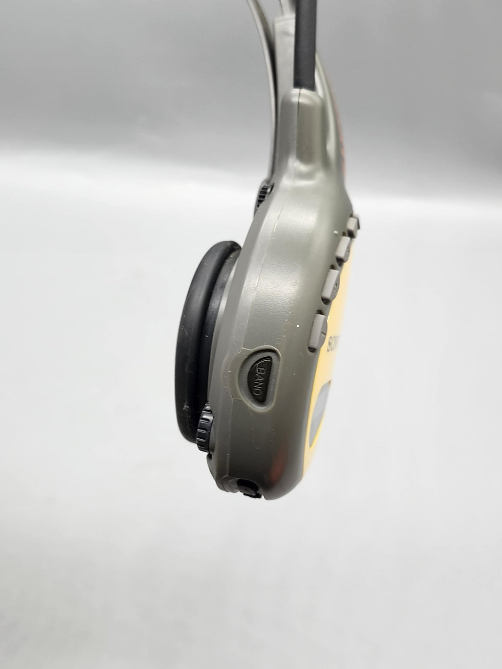 Vintage Sony SRF-HM55 Sports FM/AM Walkman Radio Headset Yellow Parts Repair