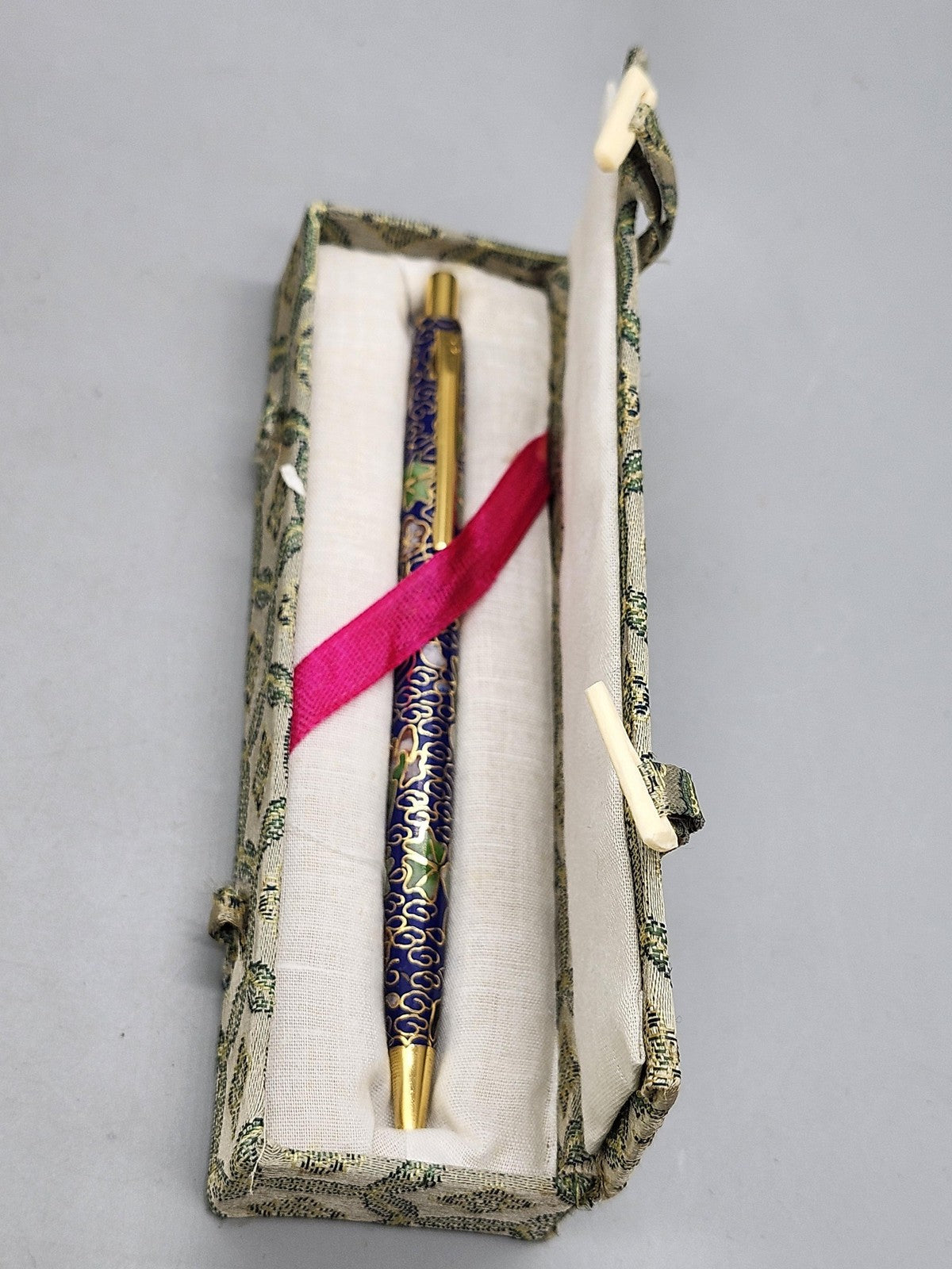 Vintage Cloisonne Click Ballpoint Pen Blue Floral Gold Trim Metal Brocade Box