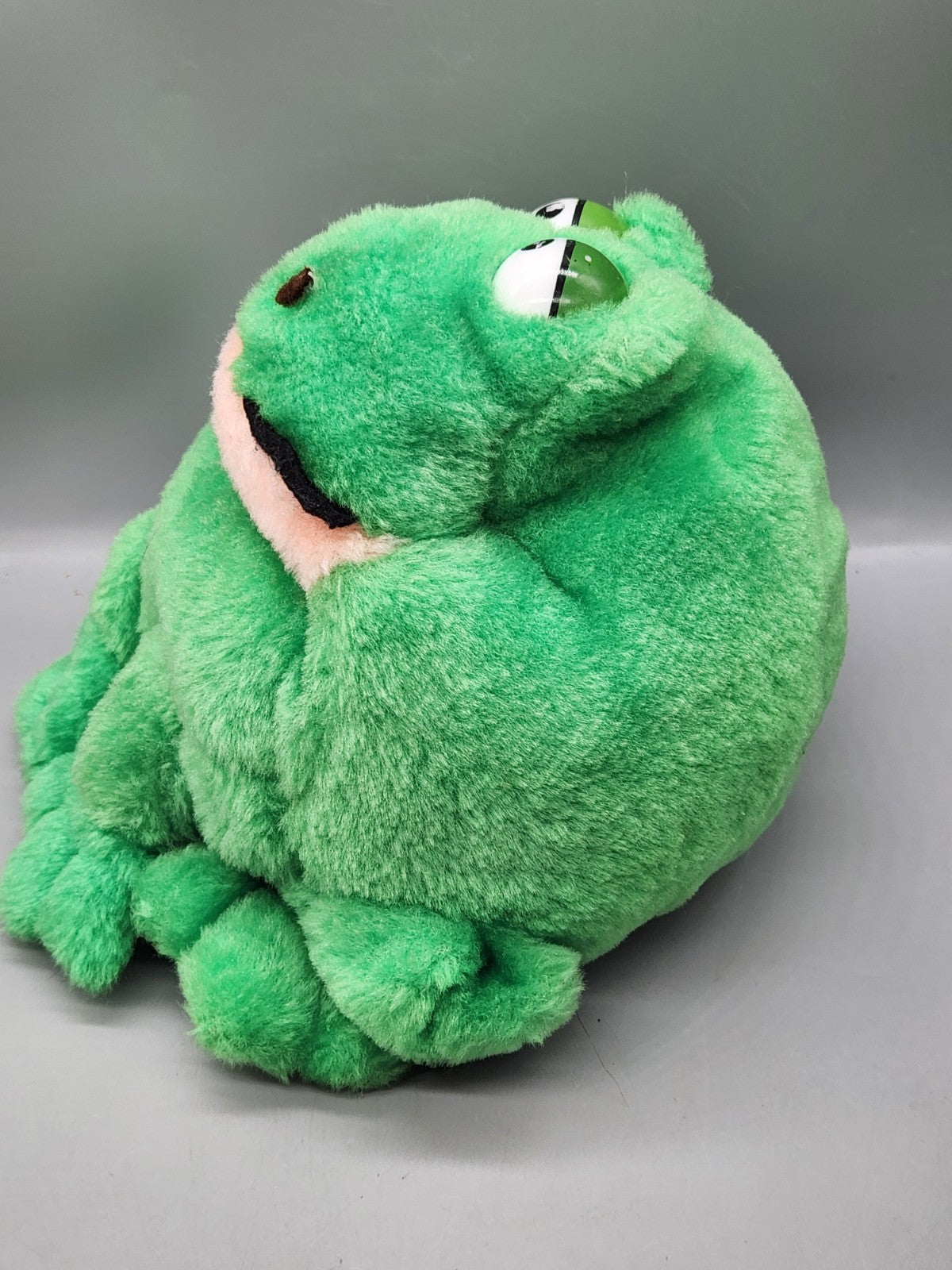 Vintage 1995 Liberty Toy Frog Plush Green Stuffed Animal 10" Large Googly Eyes
