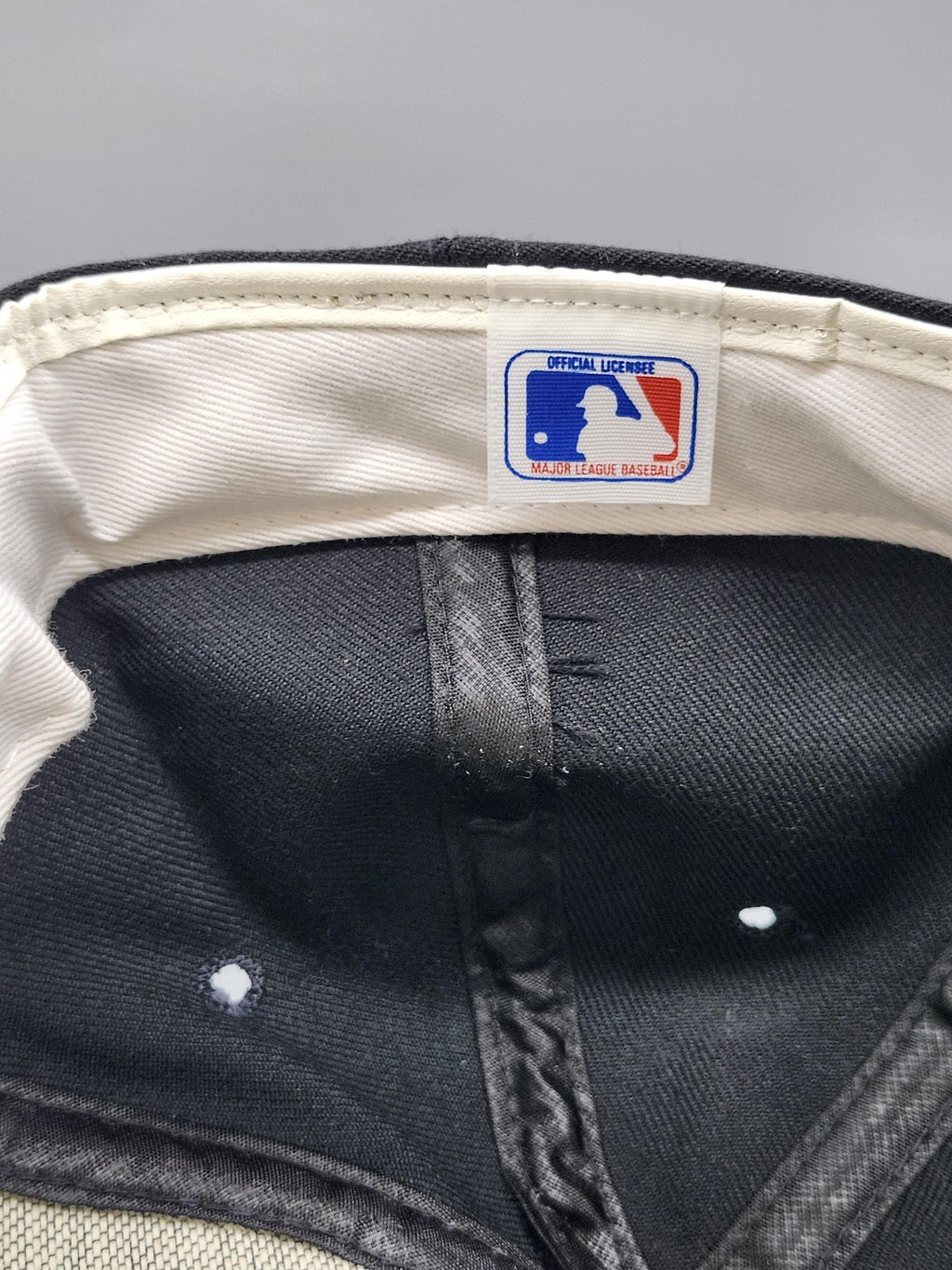 Vintage Pittsburgh Pirates Hat Cap Fitted MLB Baseball Black 6 7/8 New Era Mens