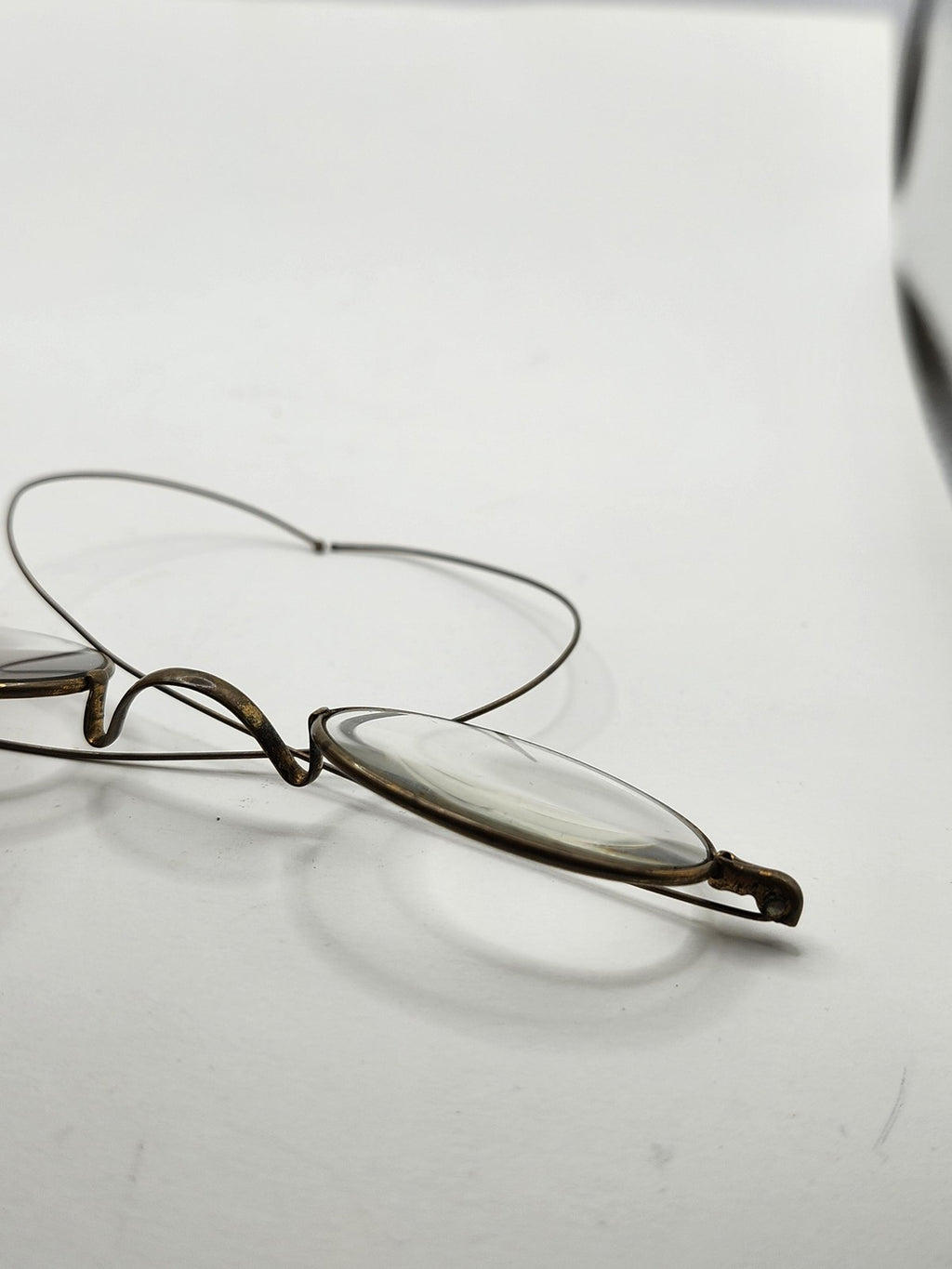 Vintage Wire Rim Oval Eyeglasses Cable Temple Spectacles Gold Tone Metal USA