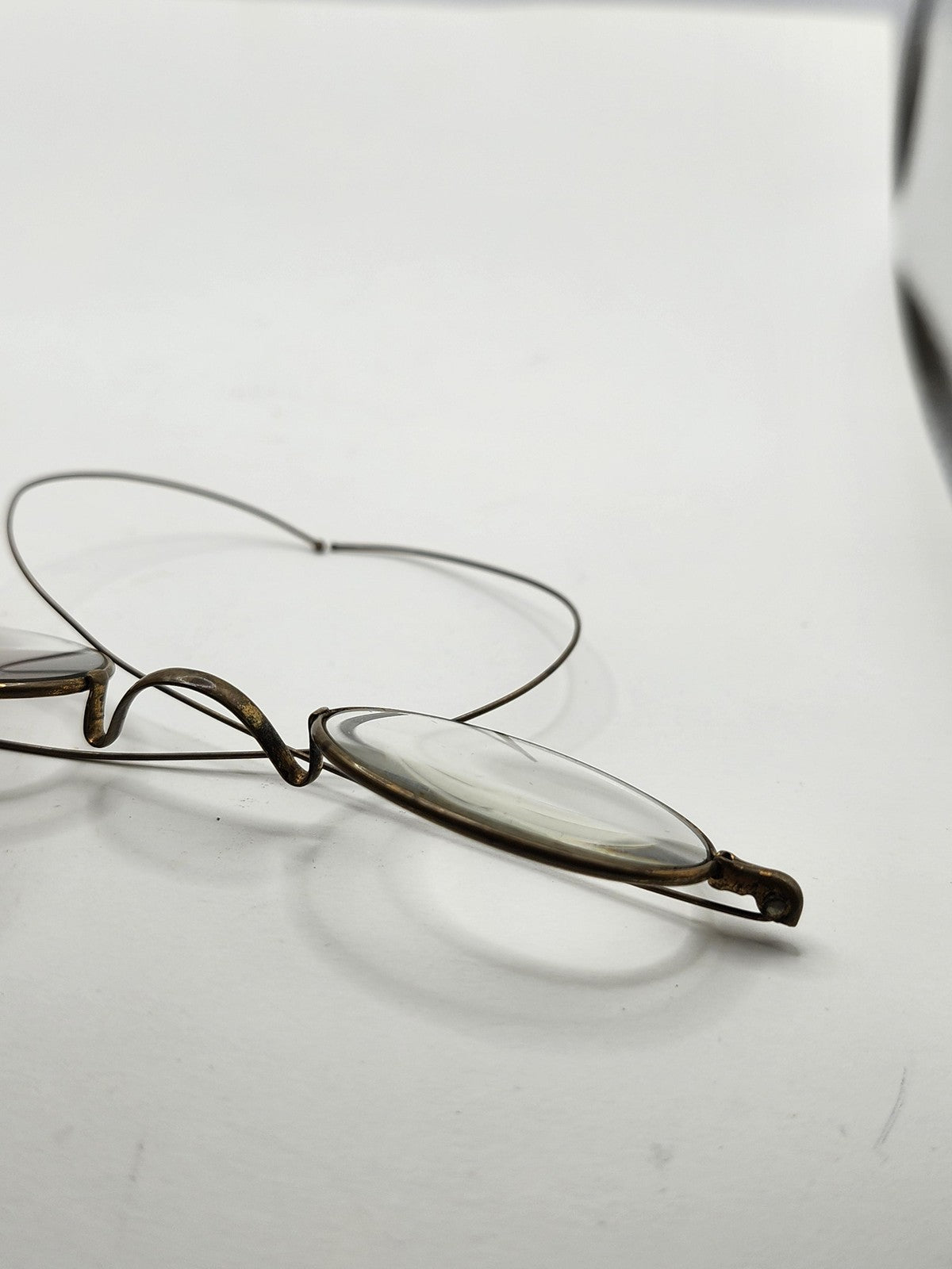 Vintage Wire Rim Oval Eyeglasses Cable Temple Spectacles Gold Tone Metal USA