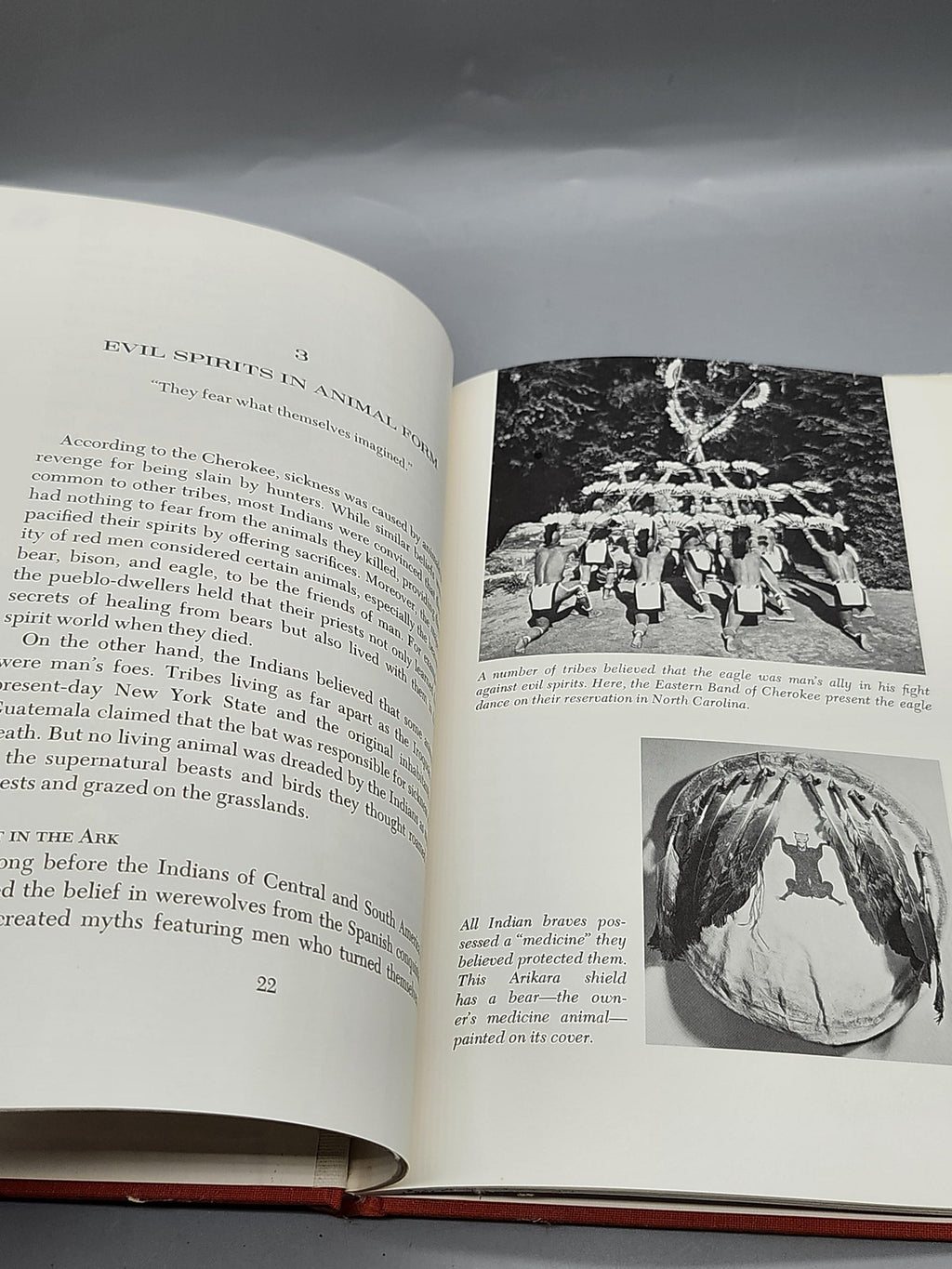 Vintage The Ghosts The Indians Feared Sigmund Lavine HC DJ Dodd Mead USA 1975