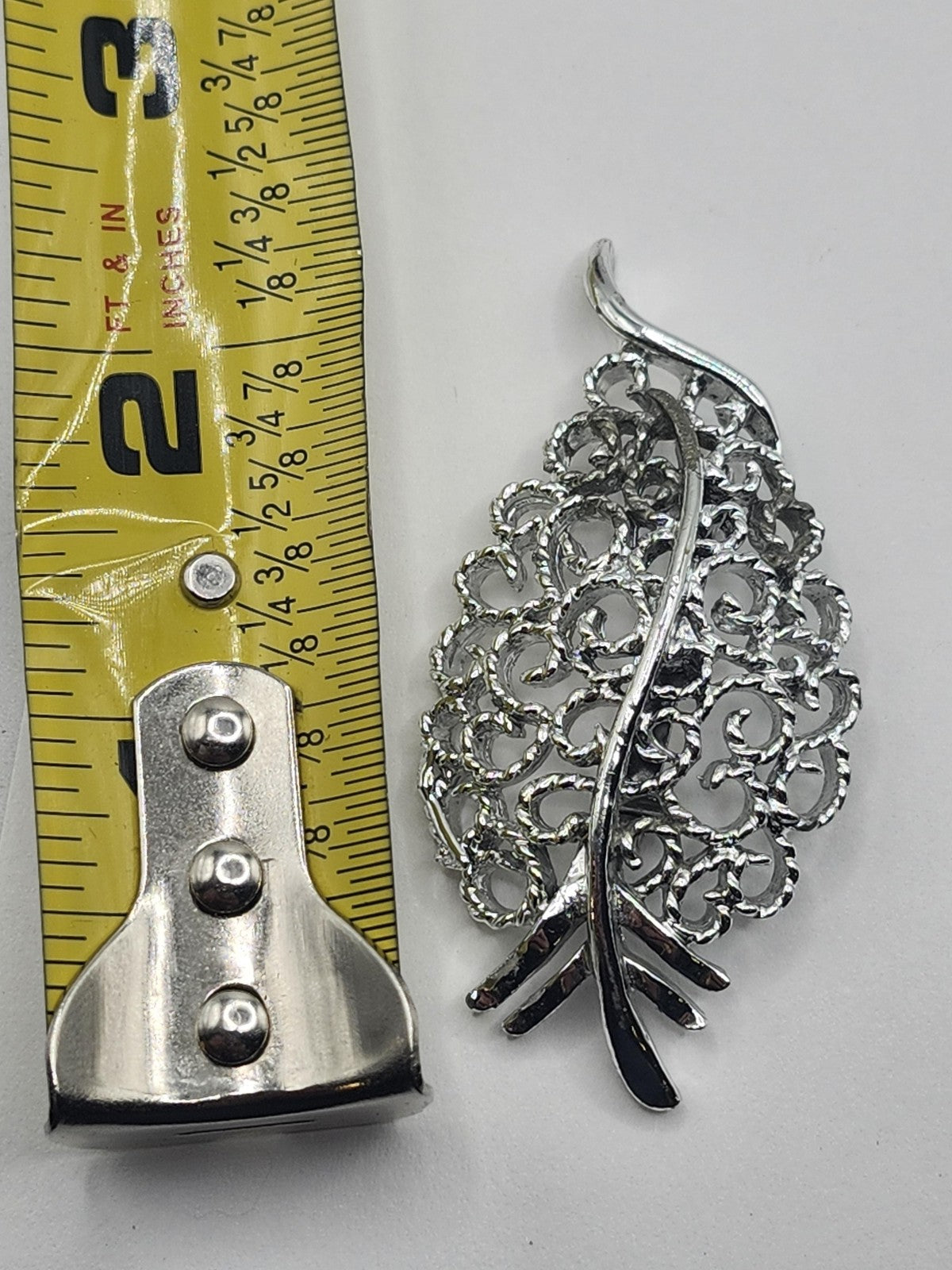 Vintage Sarah Coventry Leaf Brooch Pin Silver Tone Filigree Costume Jewelry