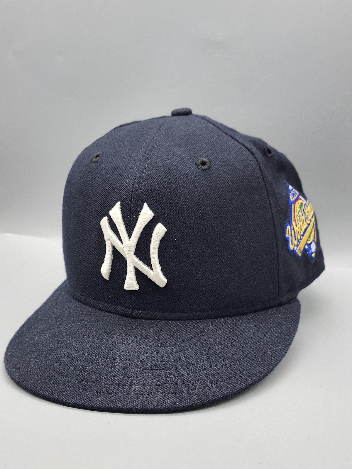 Vintage New York Yankees Hat Cap Fitted Mens 6 7/8 Blue MLB World Series New Era