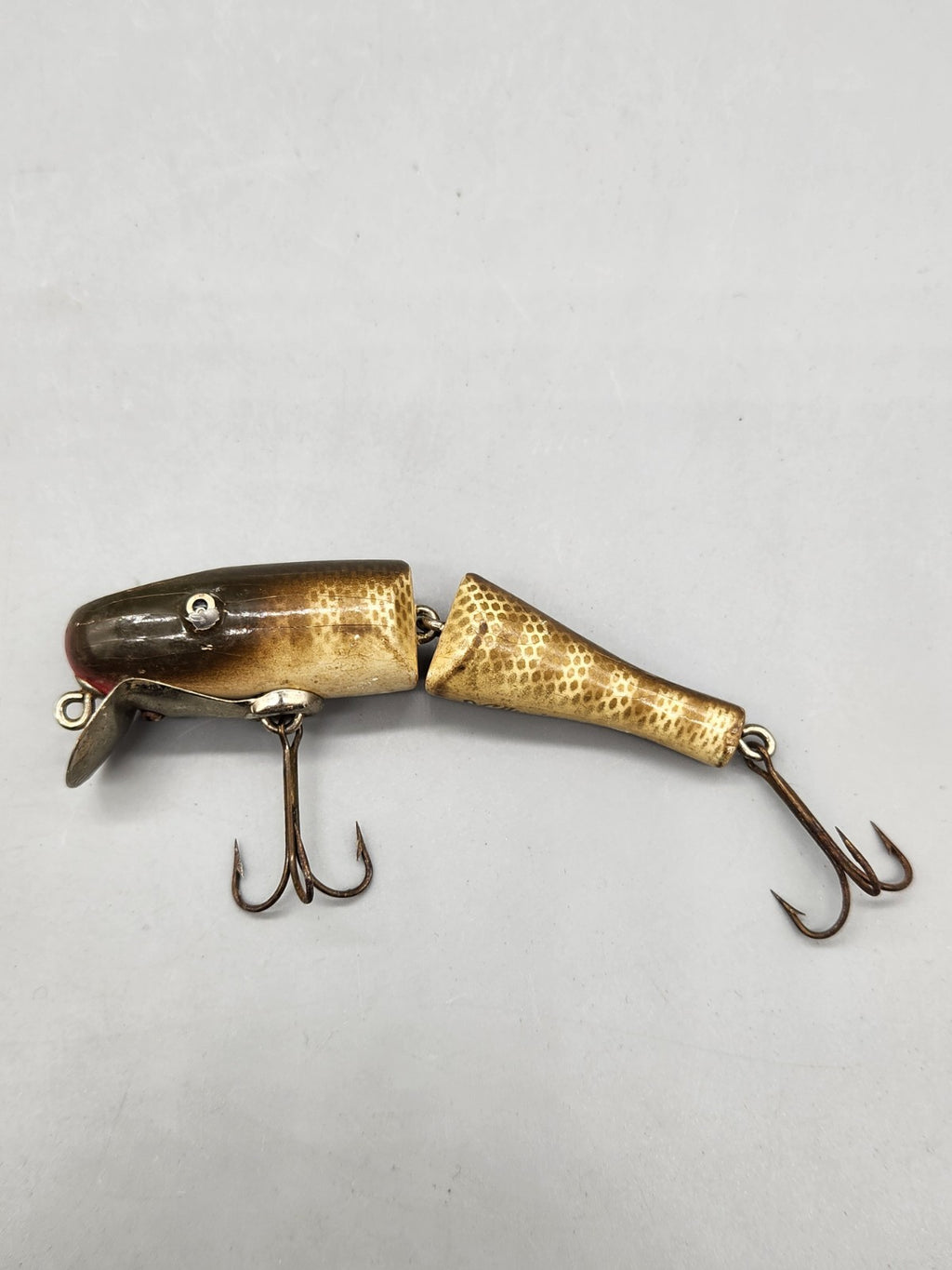 Vintage Jointed Wooden Fishing Lure Glass Eyes Diving Lip Dual Treble Hooks