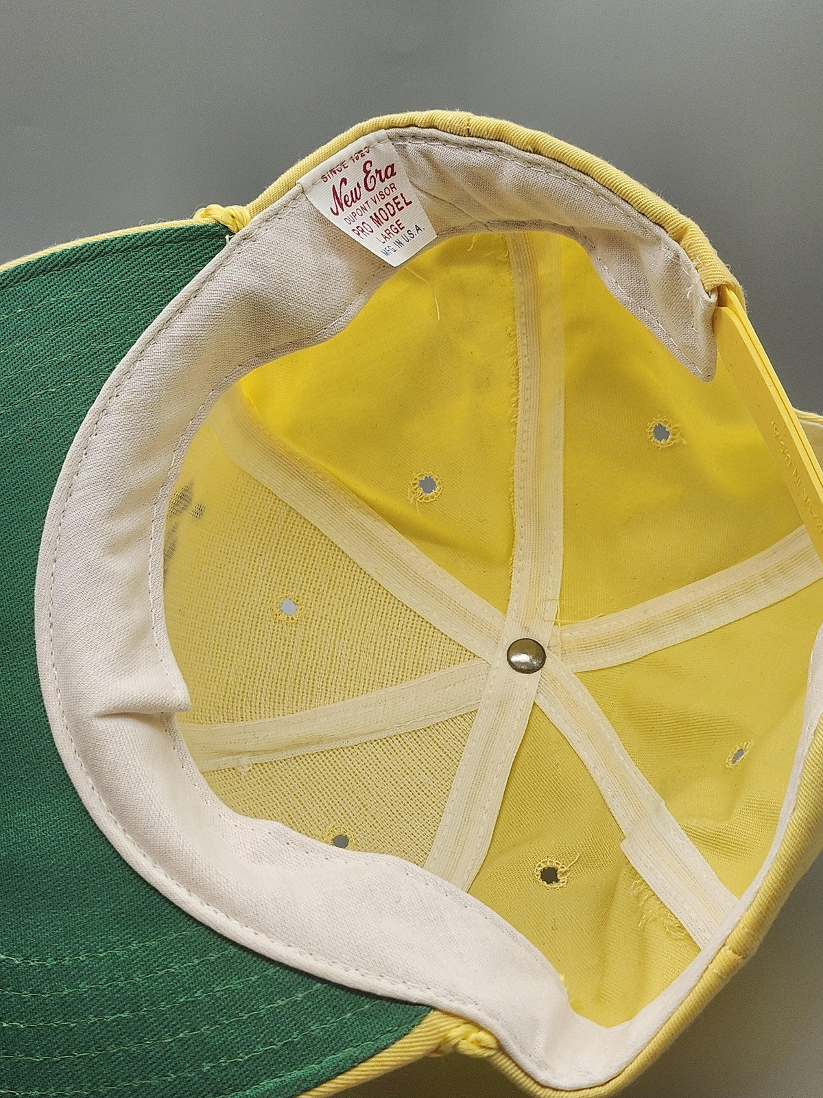 Vintage New Era Great Gorge's Resort Hat Cap Snap Back Mens Large Yellow 80s