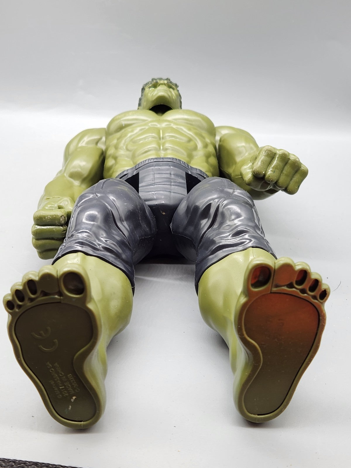 Marvel Hulk Titan Hero Action Figure 12” Hasbro Avengers Green Giant Toy