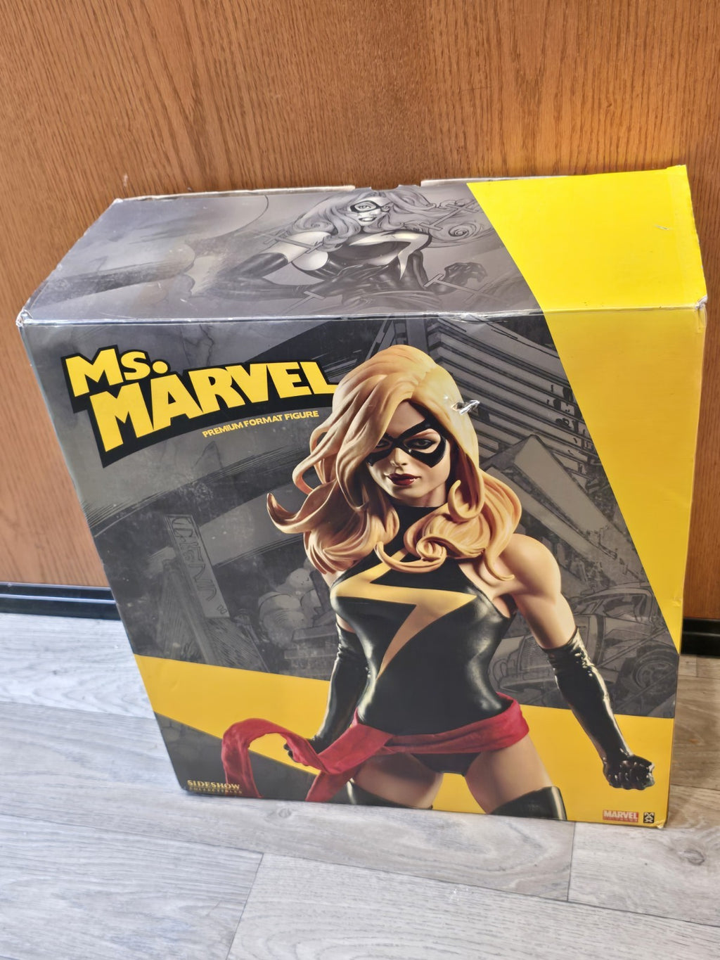 Sideshow Ms Marvel Premium Format Figure Statue Marvel Comics 1/4 Scale w/ Box