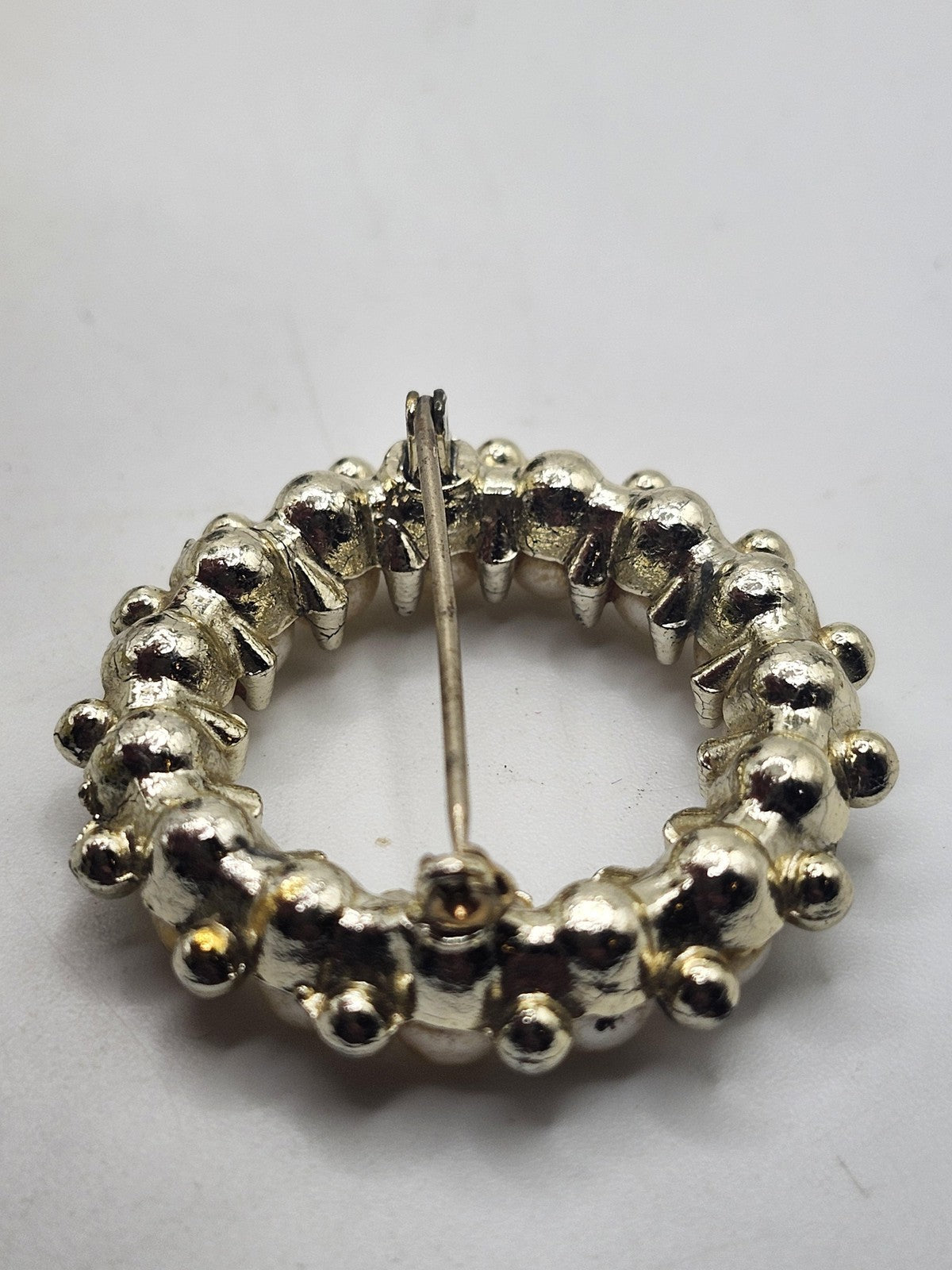 Faux Pearl Wreath Brooch Pin Silver Tone Round Costume Jewelry White Cream