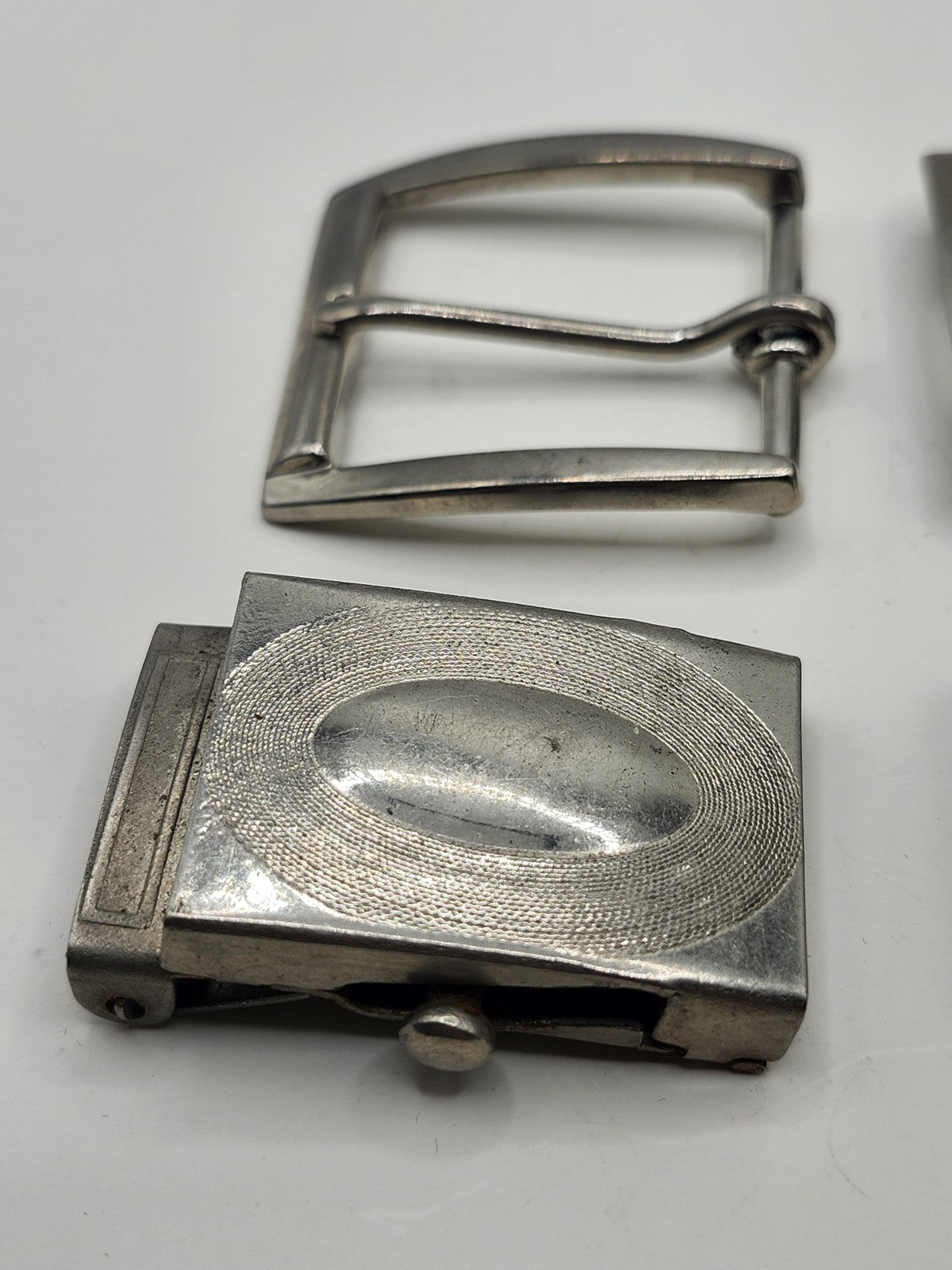 Vintage Metal Belt Buckle Lot Of 4 Mens Rectangular Clamp Medallion Silver Gold