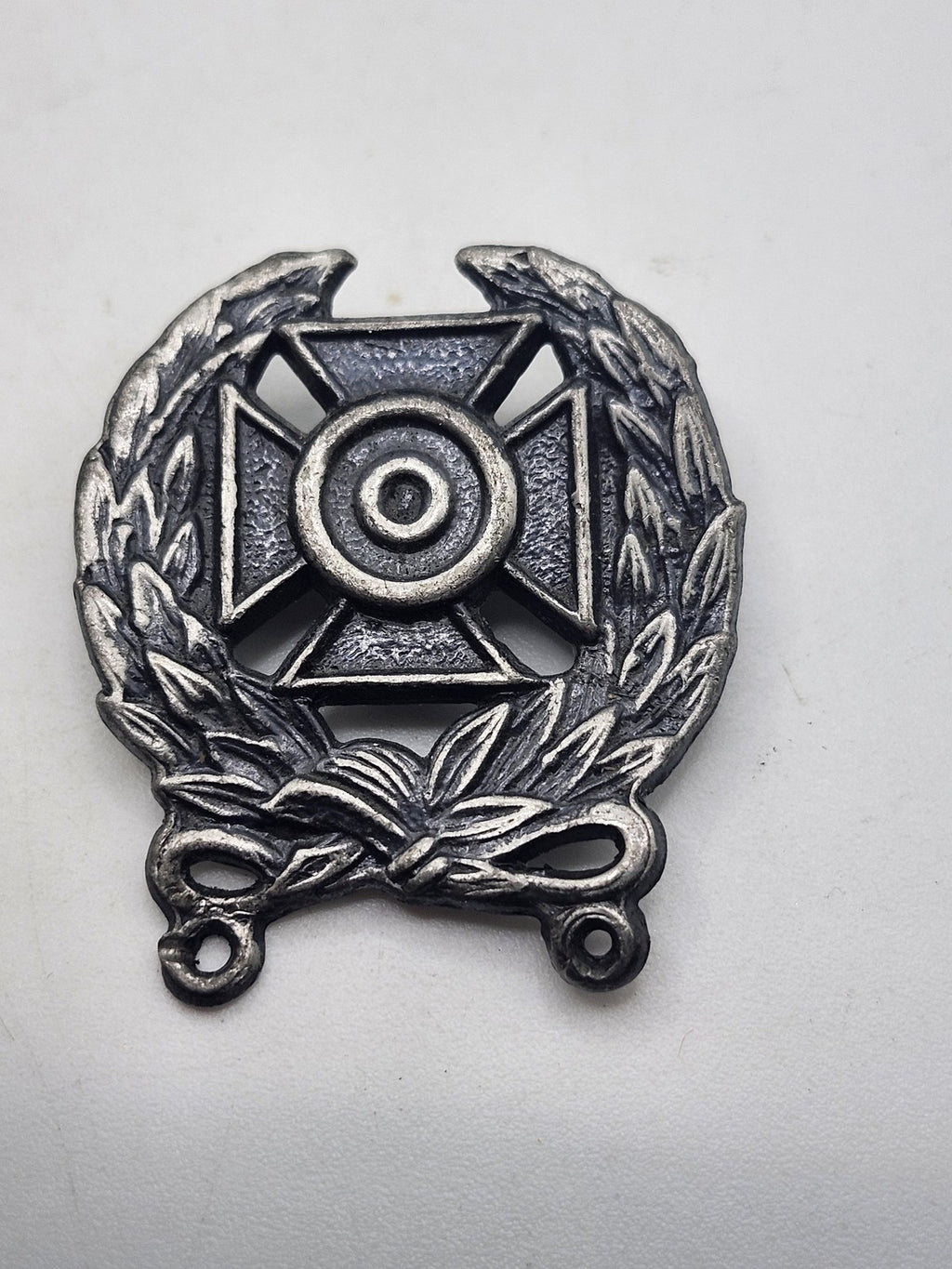 Vintage Military Marksmanship Wreath Badge Target Cross Silver Tone Small Metal