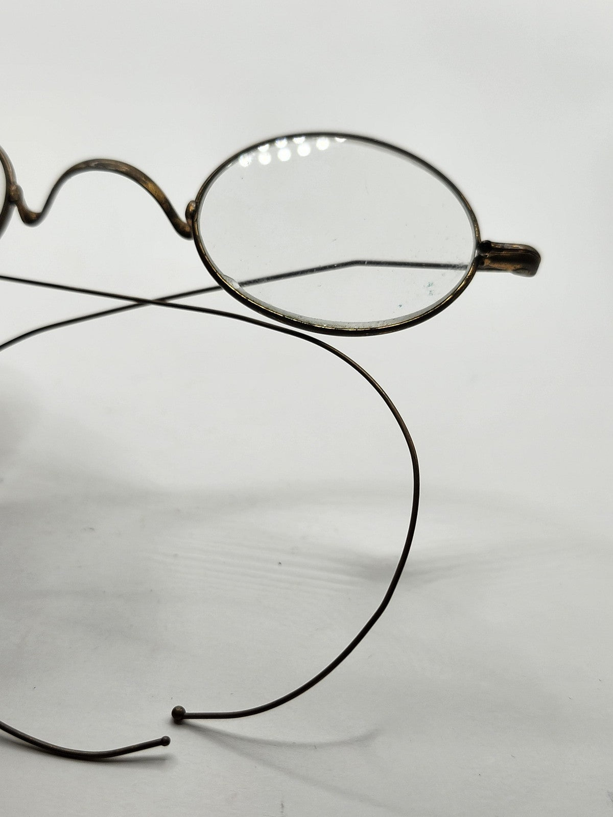 Vintage Wire Rim Oval Eyeglasses Cable Temple Spectacles Gold Tone Metal USA