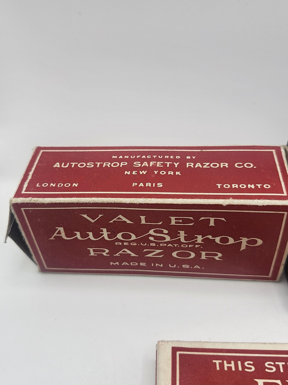 Vintage Valet AutoStrop Safety Razor Model C Case Leather Strop Box USA