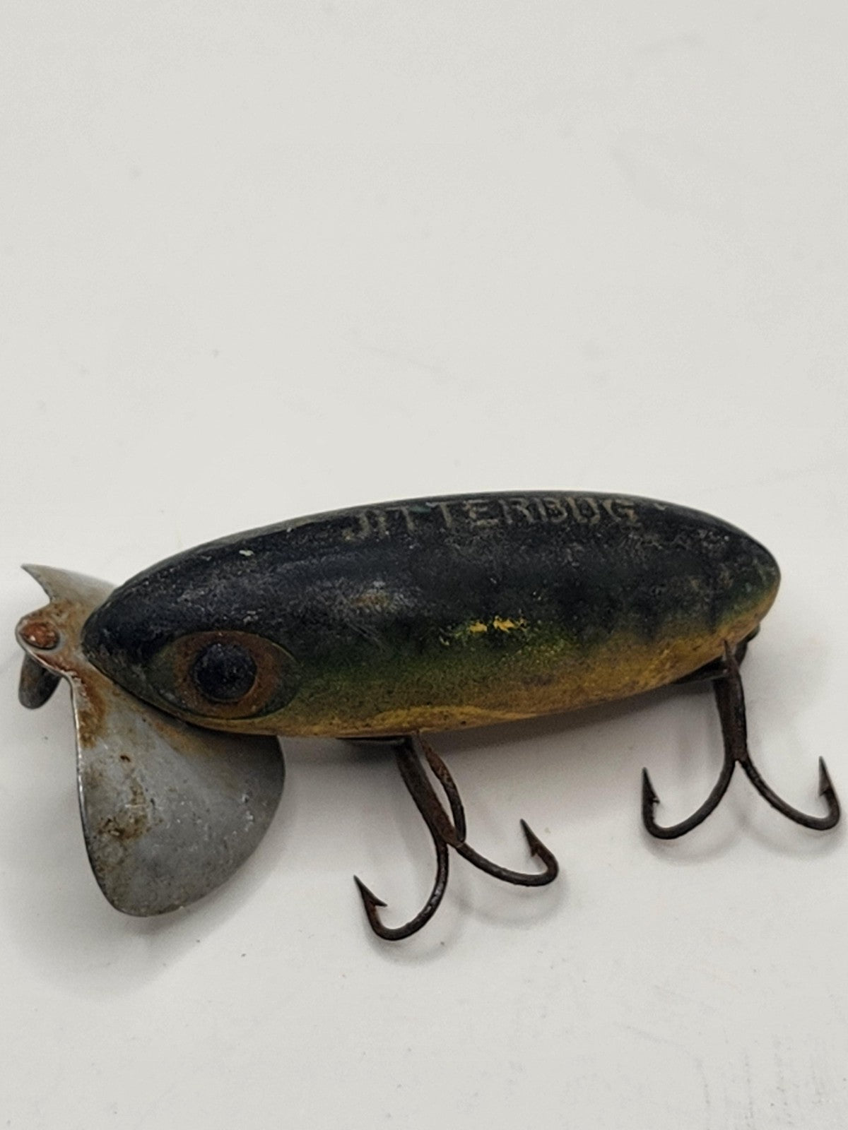 Vintage Jitterbug Wood Topwater Bass Fishing Lure Black Yellow Freshwater