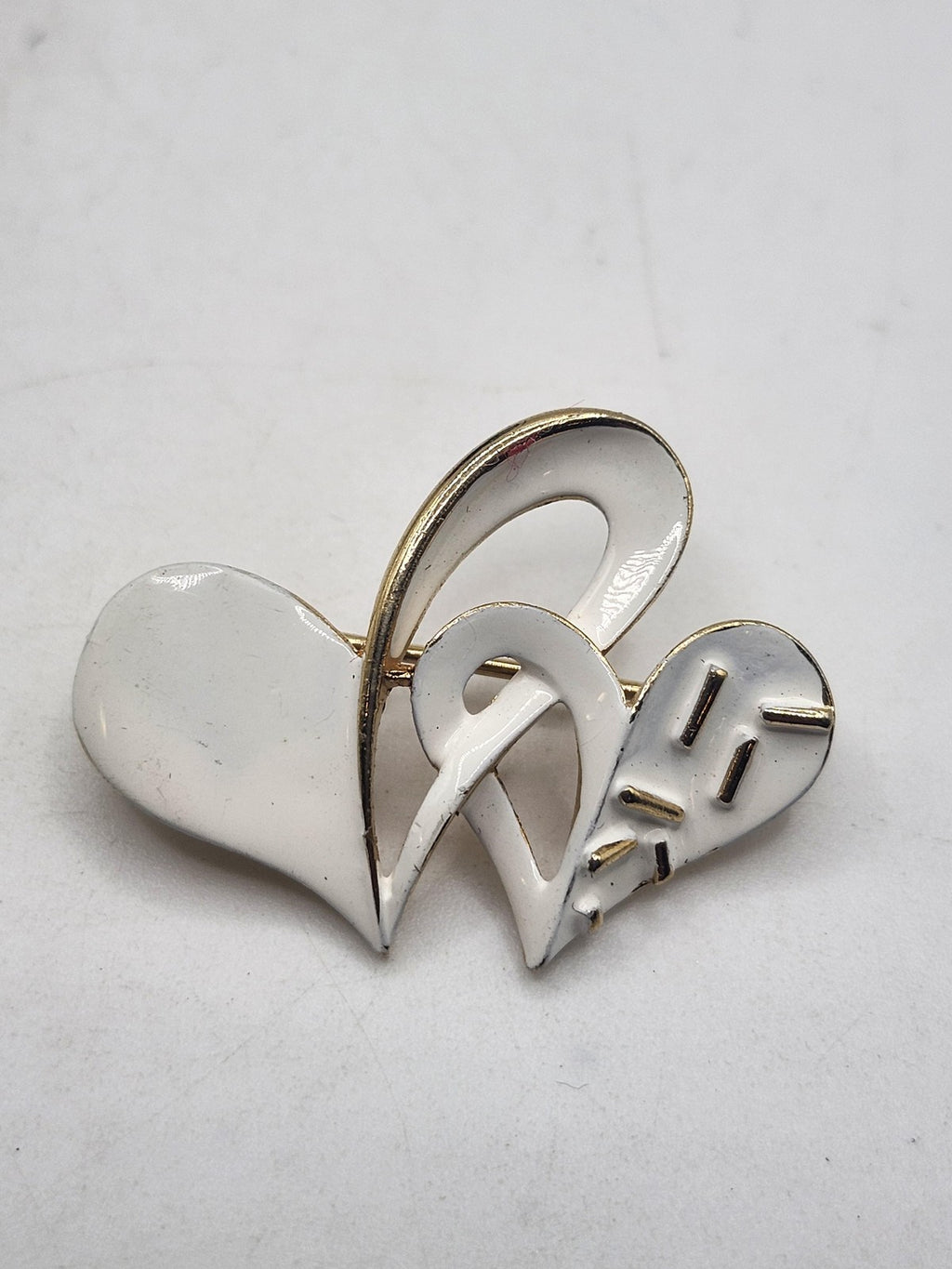 White Enamel Heart Brooch Pin Gold Tone Abstract Love Costume Jewelry Gift
