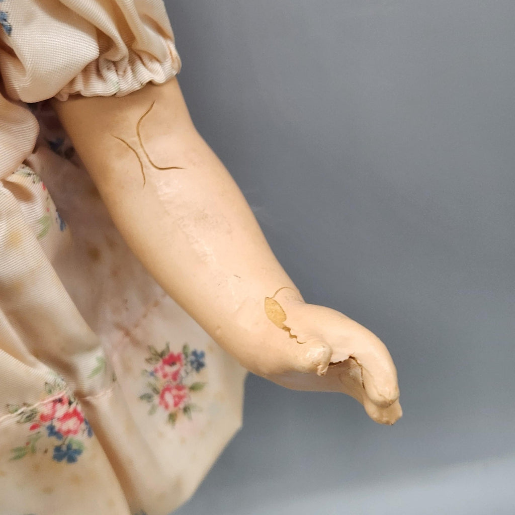 Vintage Composition Girl Doll 17 In Brown Hair Green Eyes Floral Dress Shoes