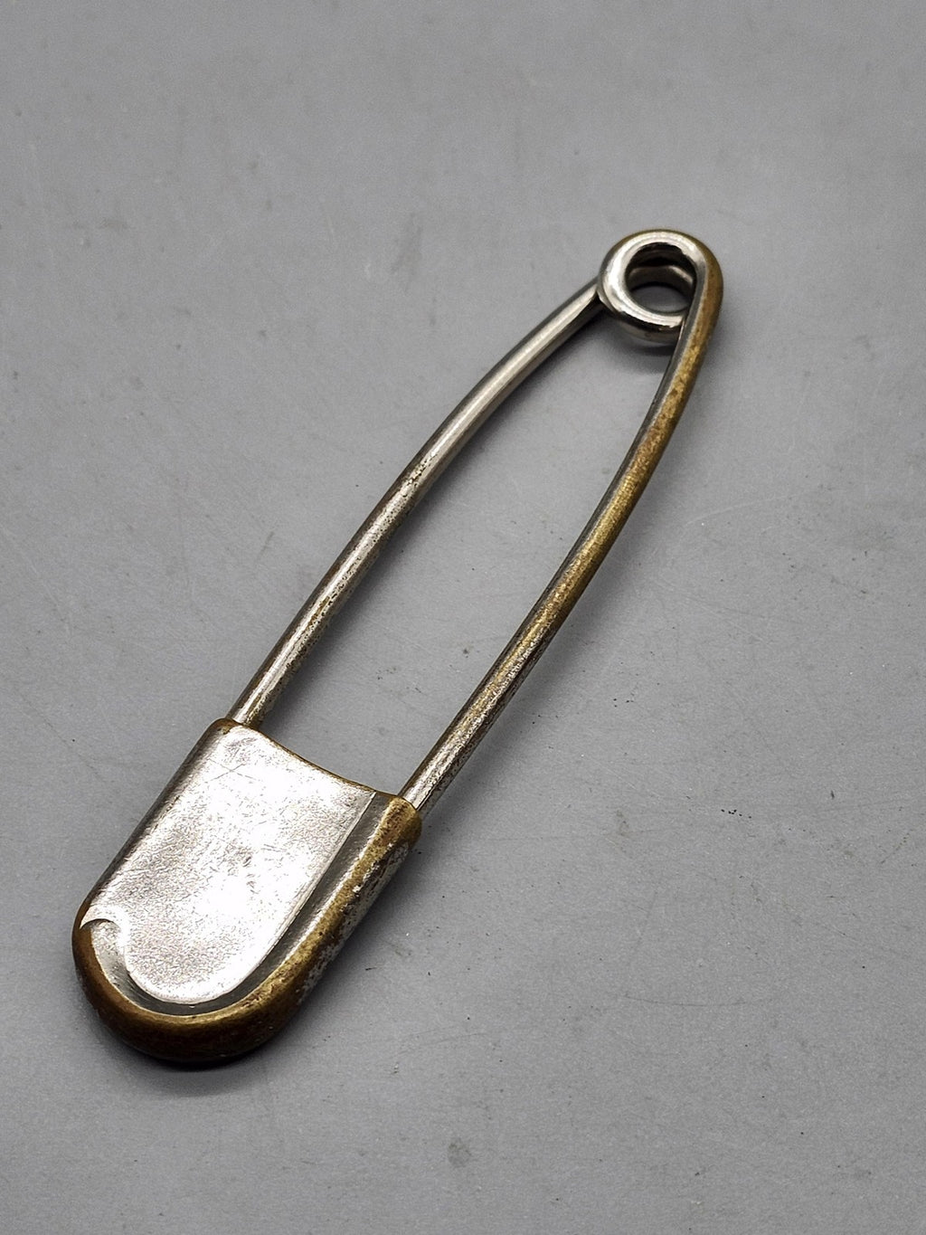 Vintage Risdon Key-Tag Safety Pin Silver Metal Keychain Holder Large Utility