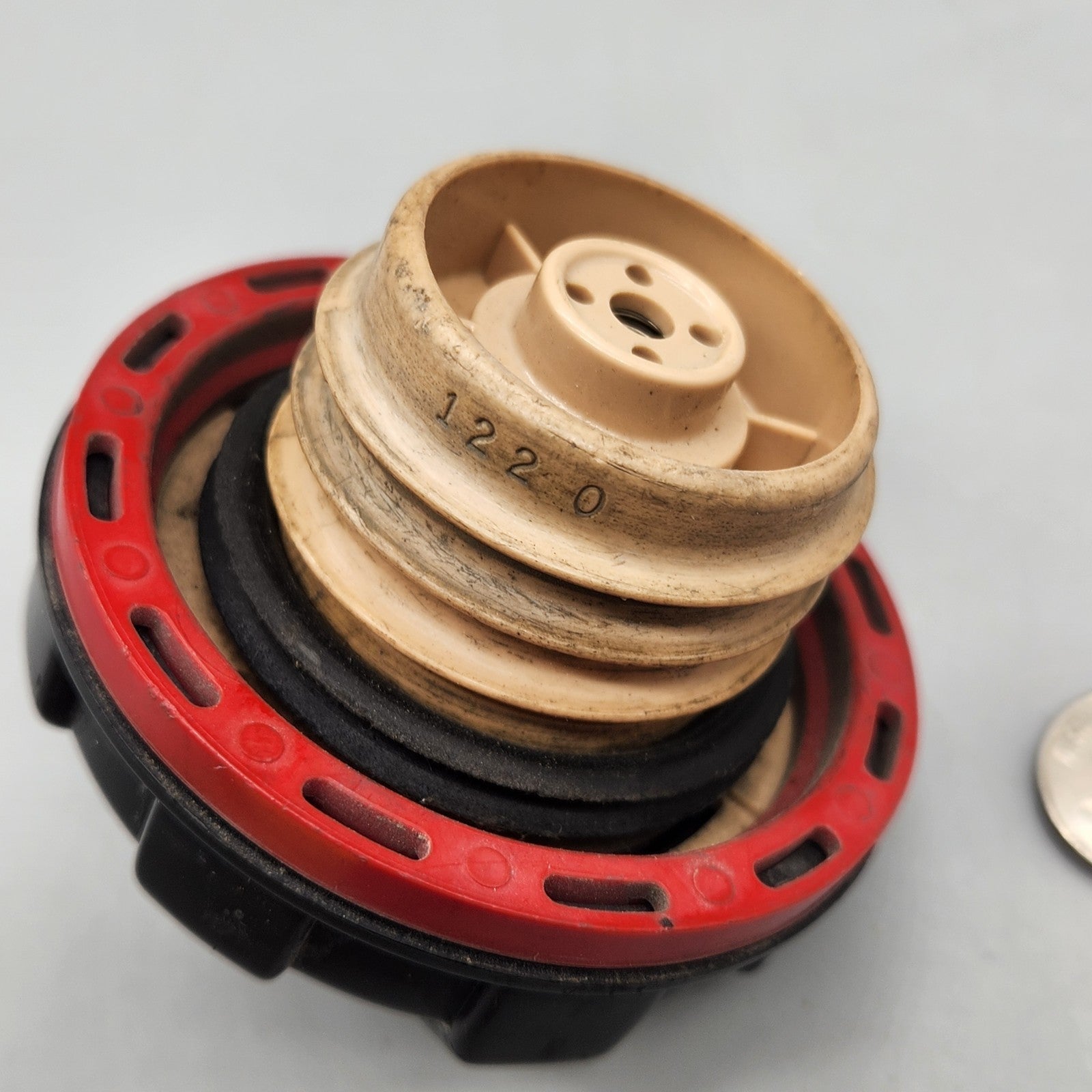 Stant Locking Gas Cap w/ Key – GAS B52 Fuel Cap 🔑