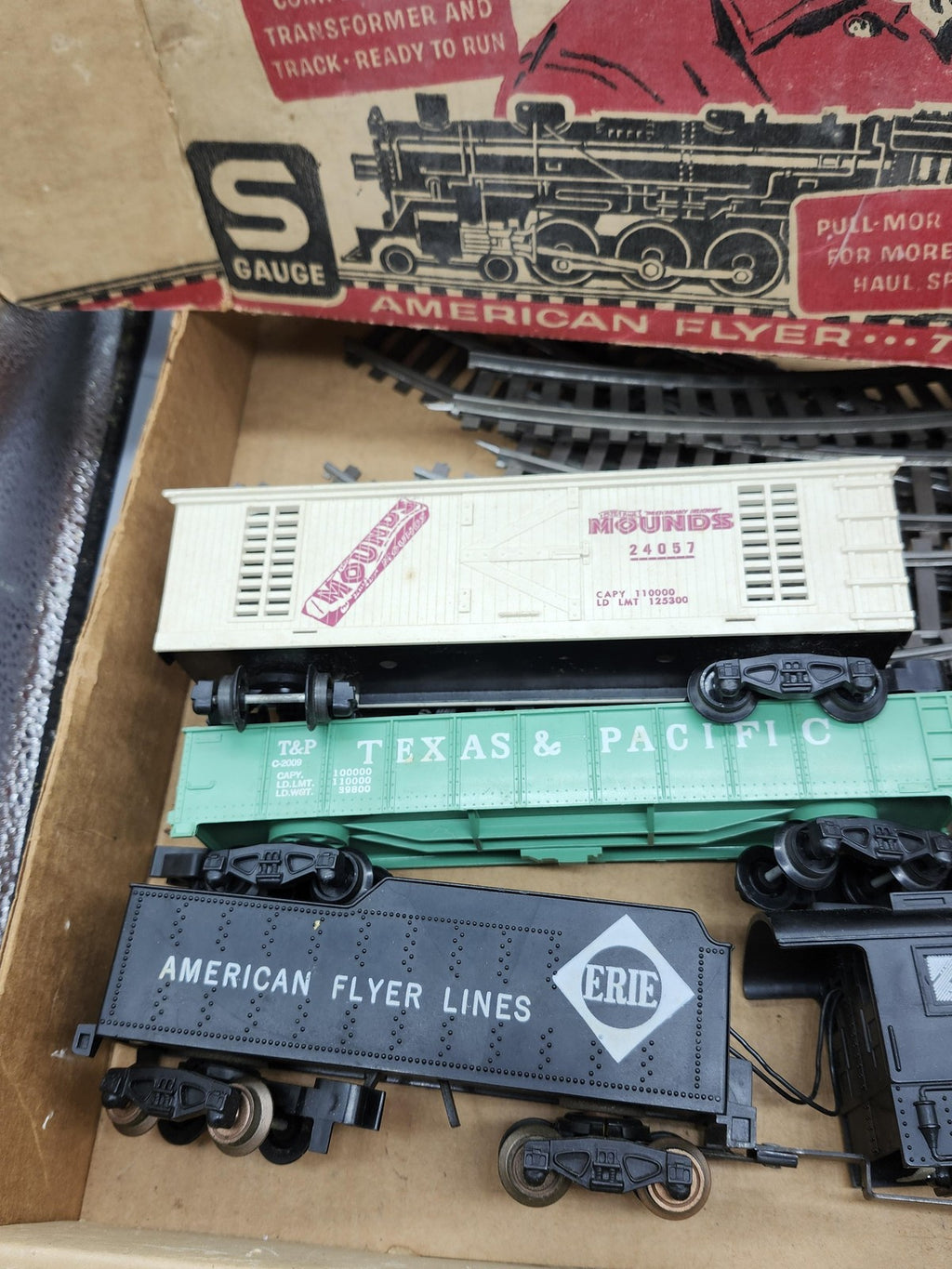 Vintage American Flyer S Gauge Electric Train Set 20705 Steam Freight Cars Track