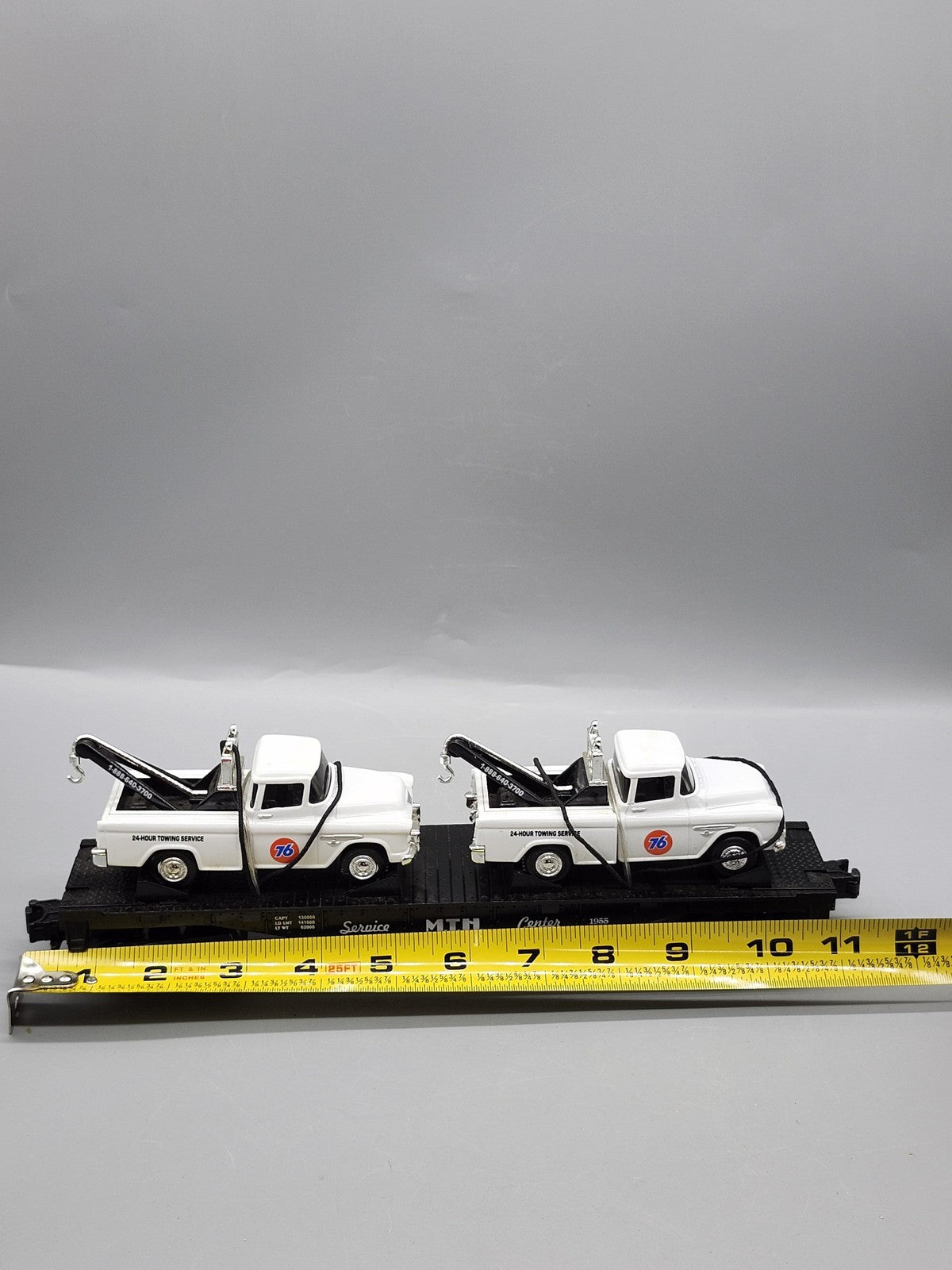 MTH O Gauge Service Center Flat Car 2 Union 76 Tow Trucks 3-Rail Advertising