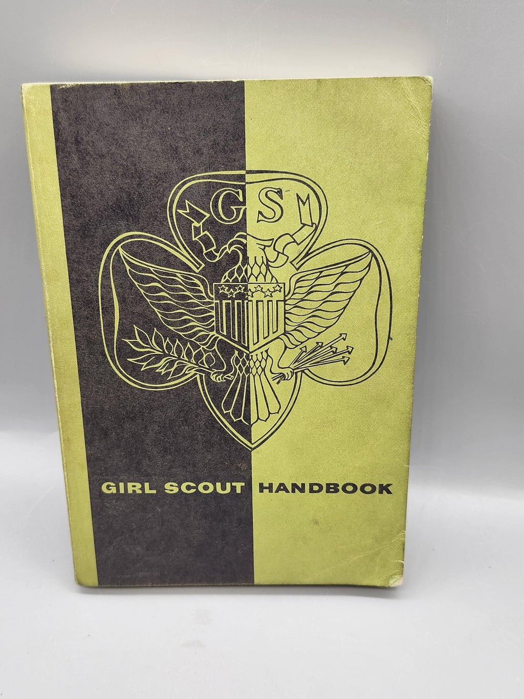 Vintage Girl Scout Handbook Girl Scouts USA Green PB Intermediate Program 1959