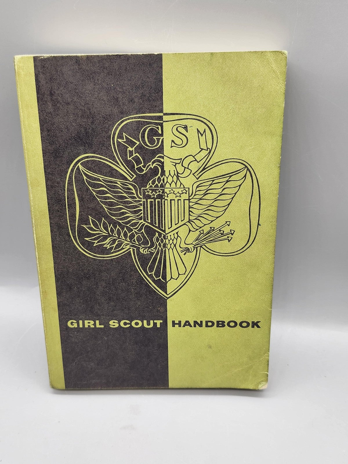 Vintage Girl Scout Handbook Girl Scouts USA Green PB Intermediate Program 1959
