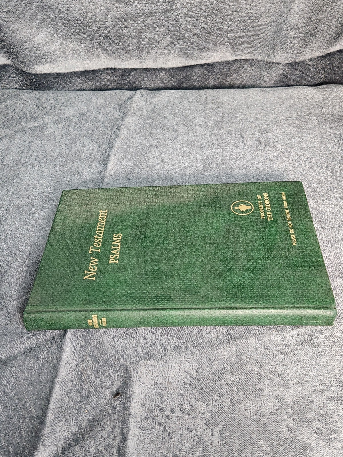 Vintage Gideons New Testament Psalms Bible Green Hardcover Hotel Edition
