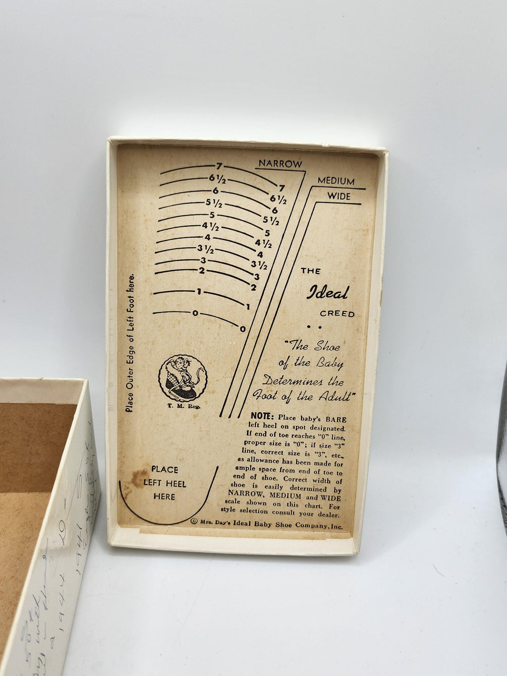 Vintage 1938 Mrs Day's Ideal Baby Shoes Size 2 Medium White Leather Box USA