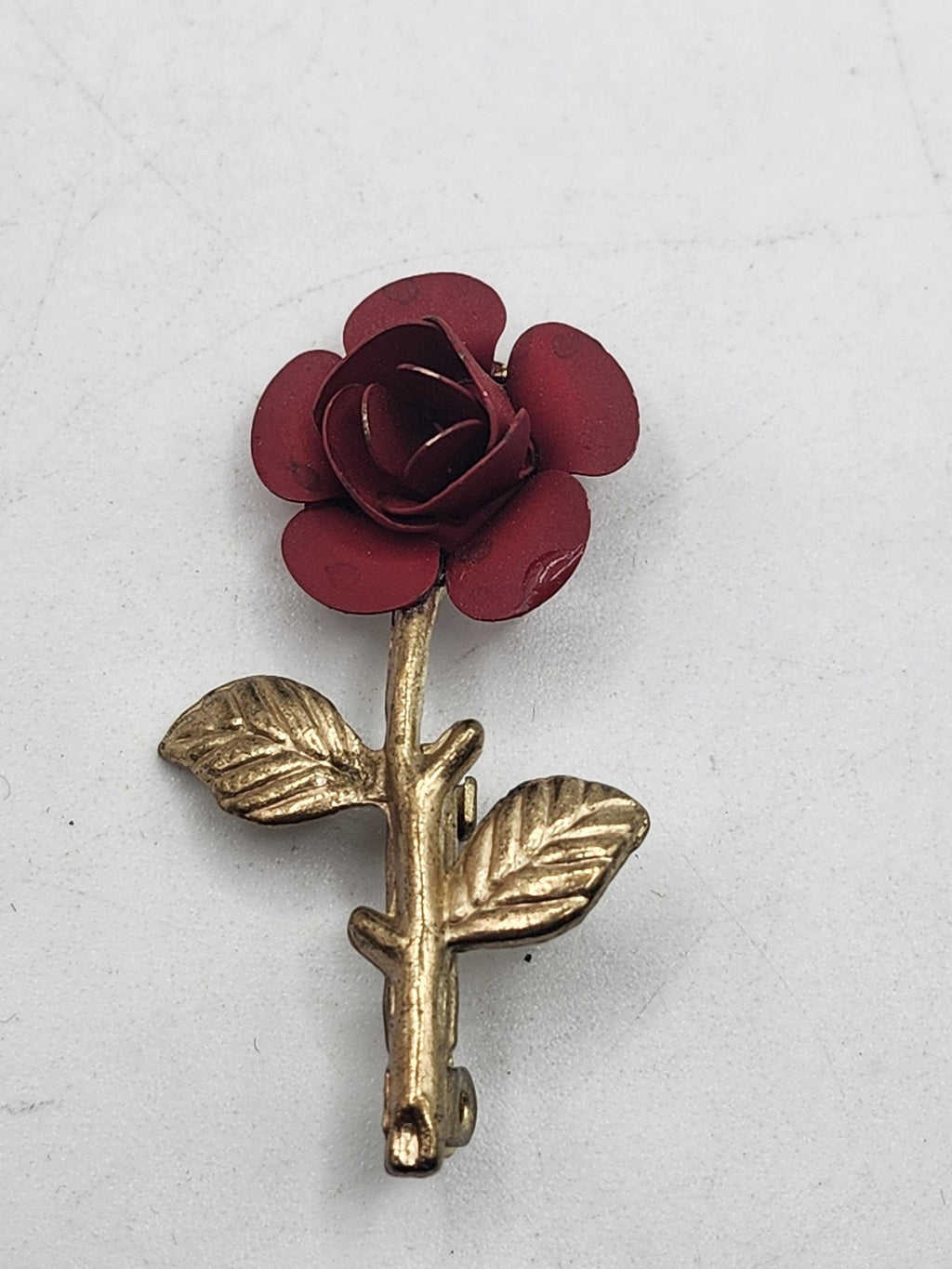 Red Enamel Rose Brooch Pin Gold Tone Flower Stem Costume Jewelry Gift Cute