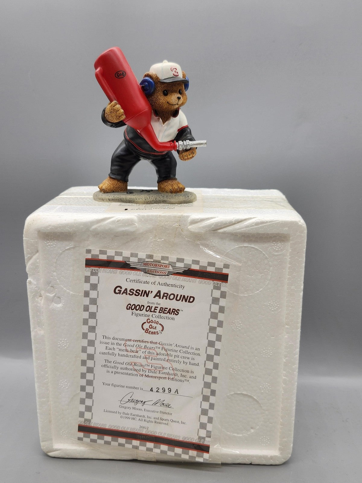Vintage Good Ole Bears Gassin' Around Bear Figurine Multicolor Resin Decor