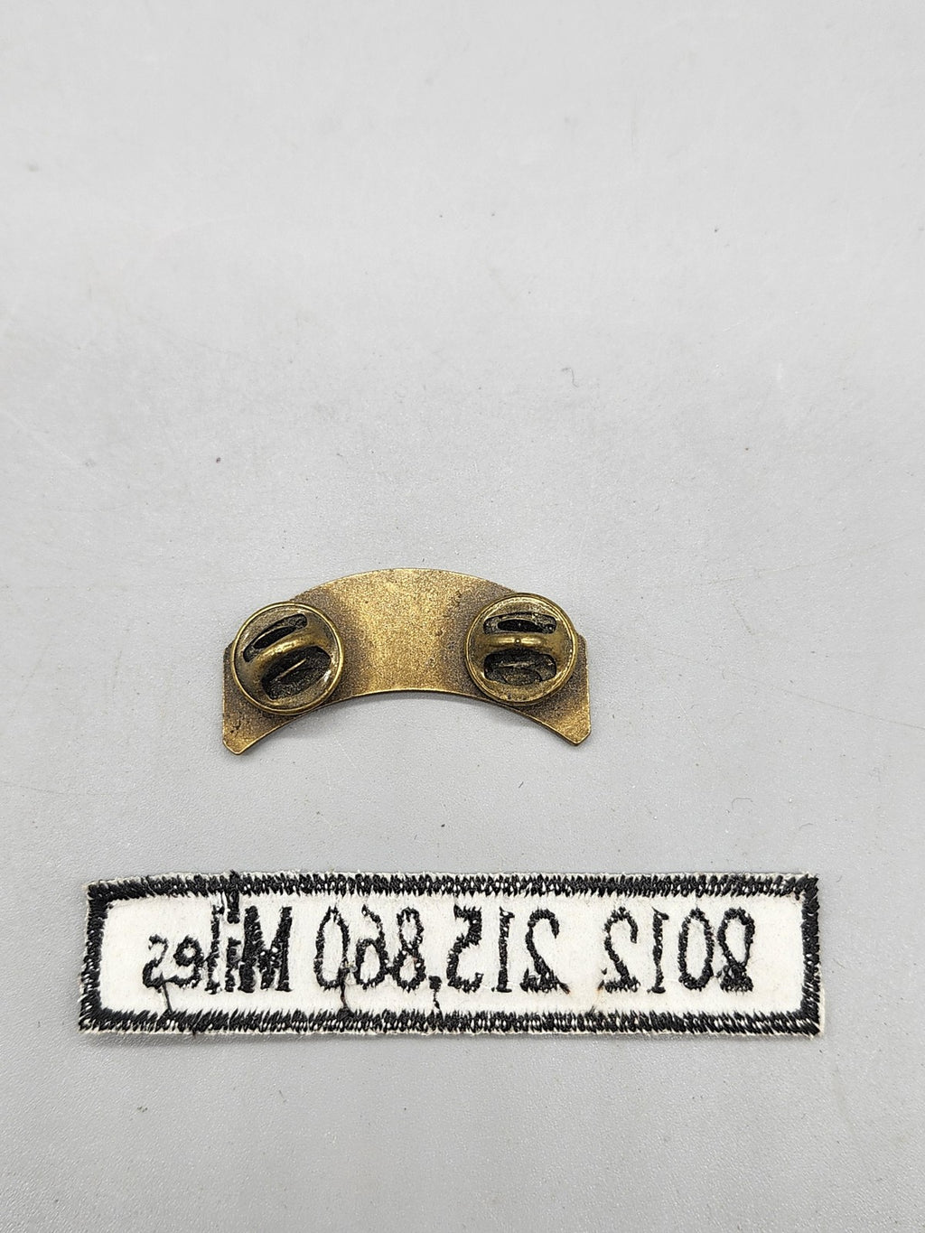 Harley-Davidson HOG Mileage Lapel Pin Patch 2012 215,860 Miles Bronze White