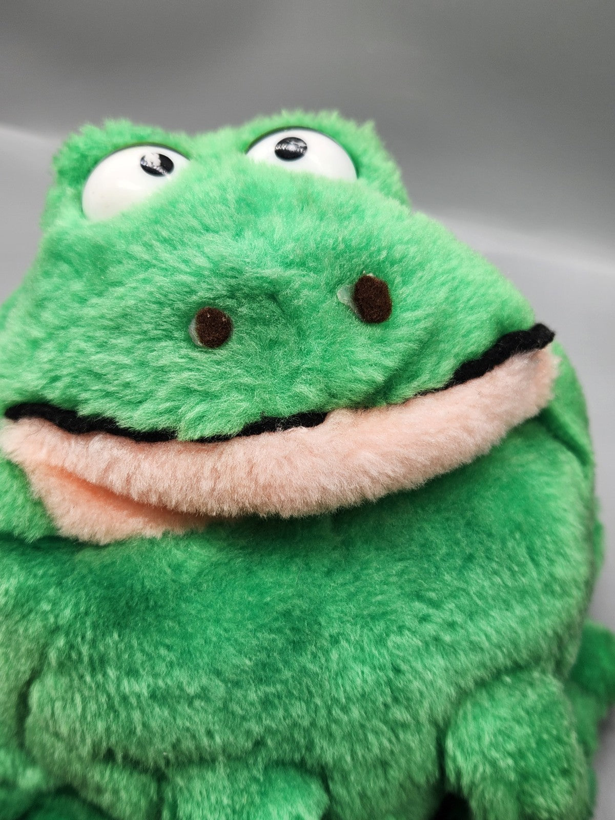 Vintage 1995 Liberty Toy Frog Plush Green Stuffed Animal 10" Large Googly Eyes