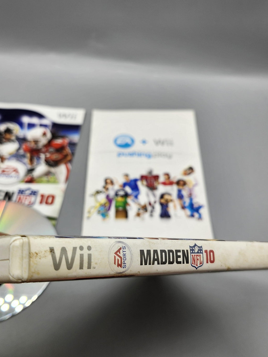 Madden NFL 10 Nintendo Wii Game CIB EA Sports NTSC-U/C E Sports 2009 Football