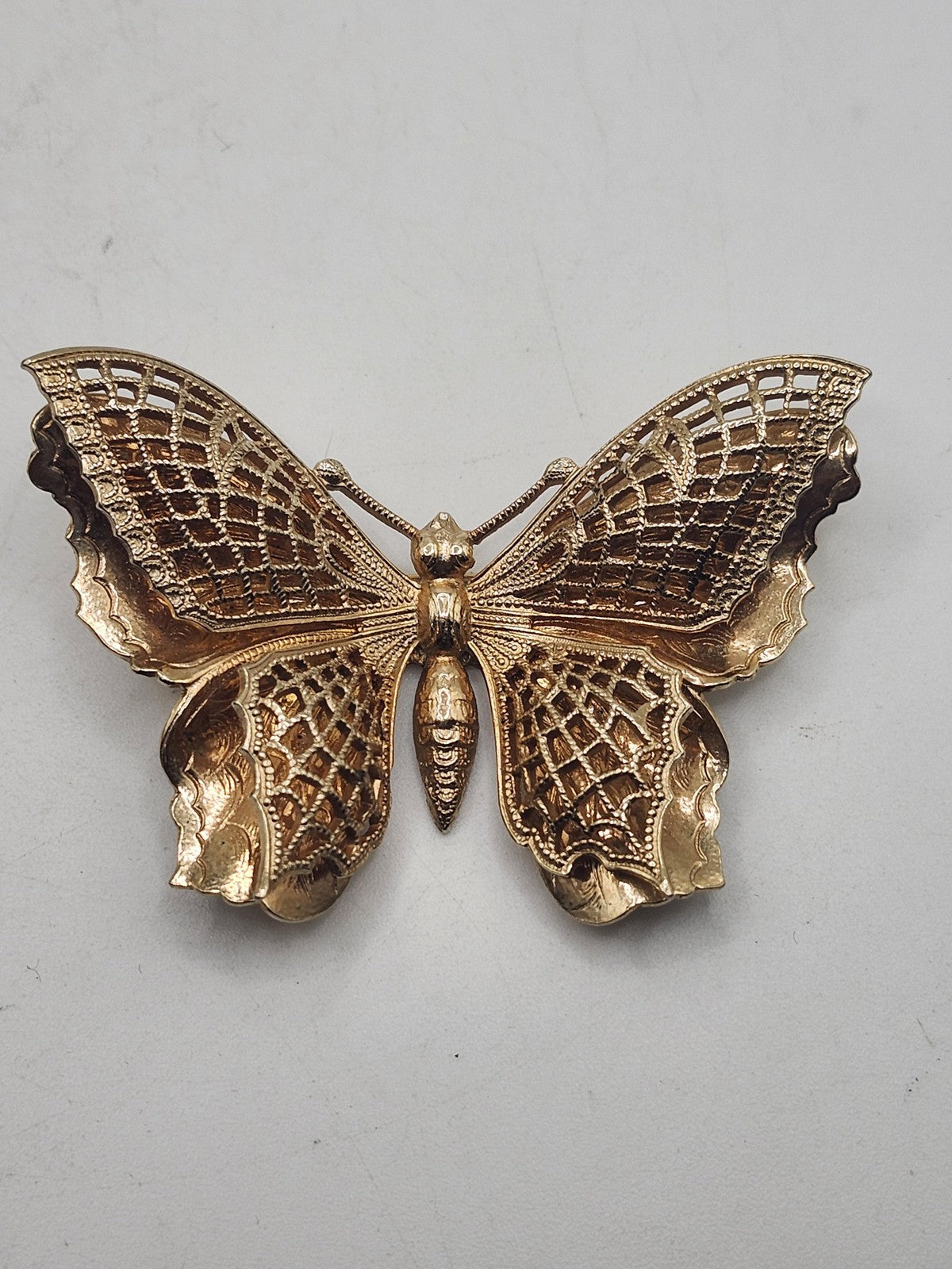 Gold Tone Butterfly Brooch Pin Filigree Openwork Insect Costume Jewelry Large