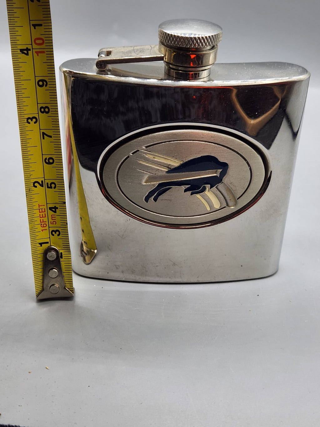 Buffalo Bills Stainless Steel Hip Flask NFL Football Barware Liquor Flask